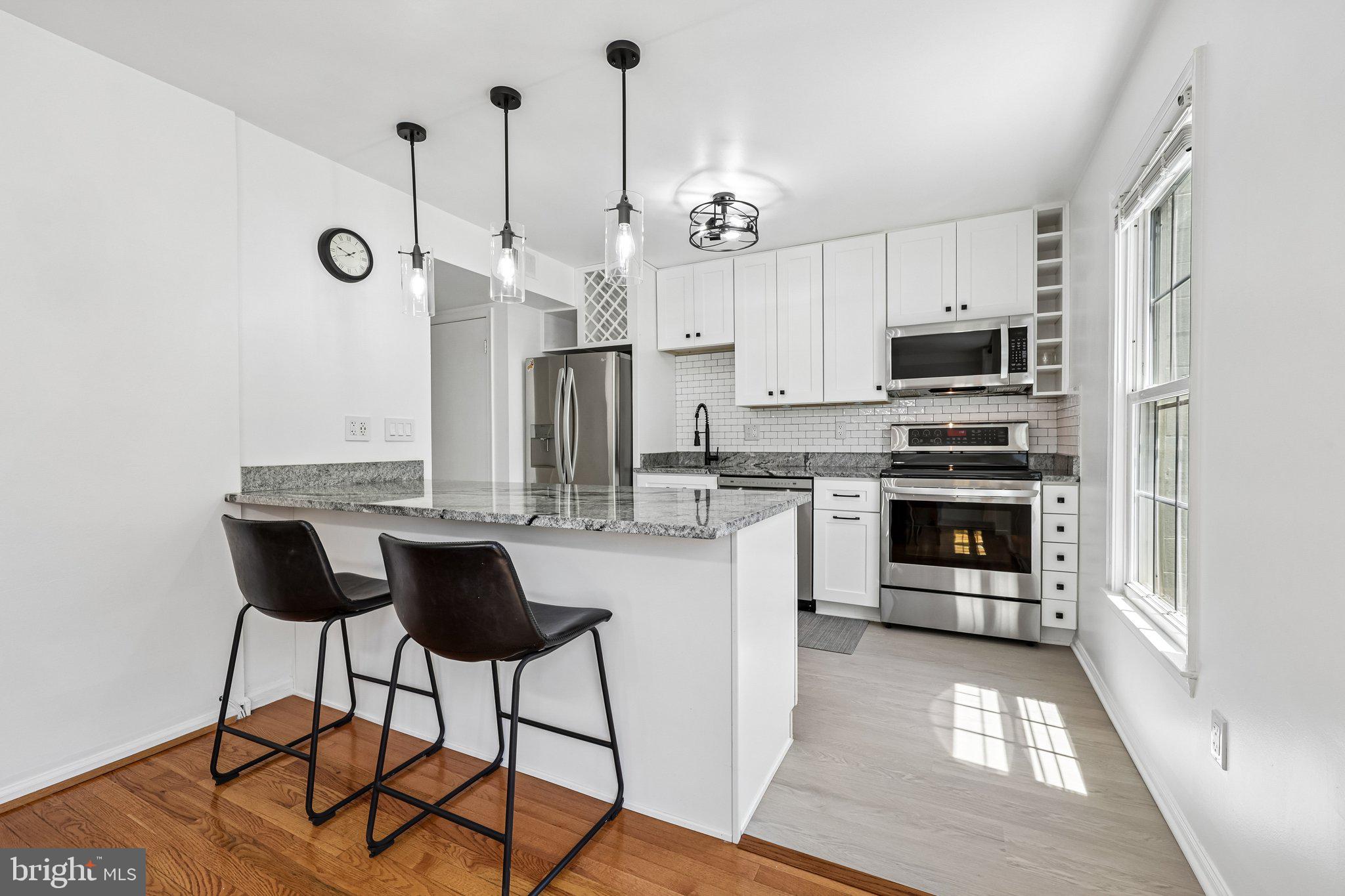 DUNN LORING VILLAGE - Residential