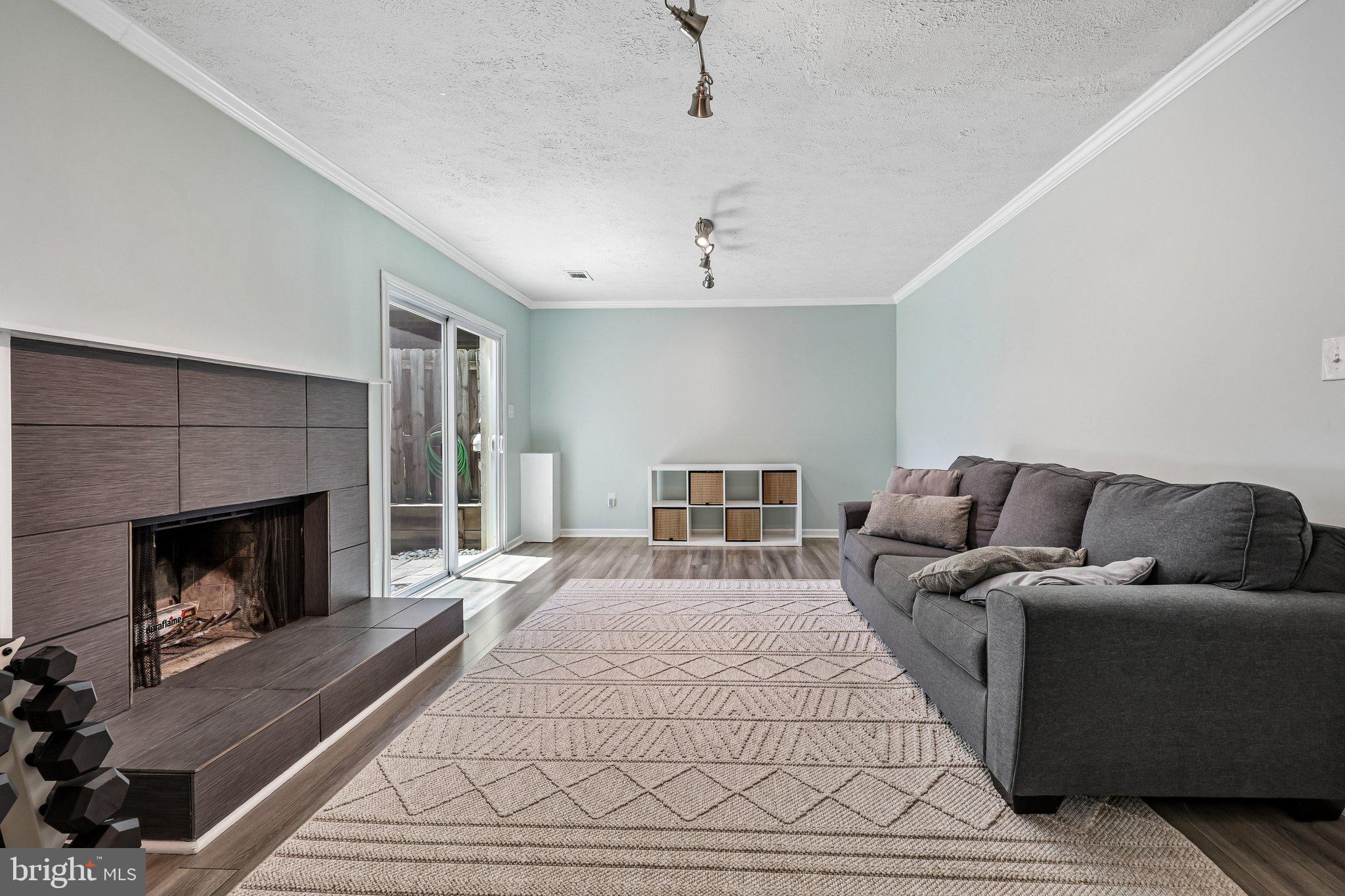 DUNN LORING VILLAGE - Residential