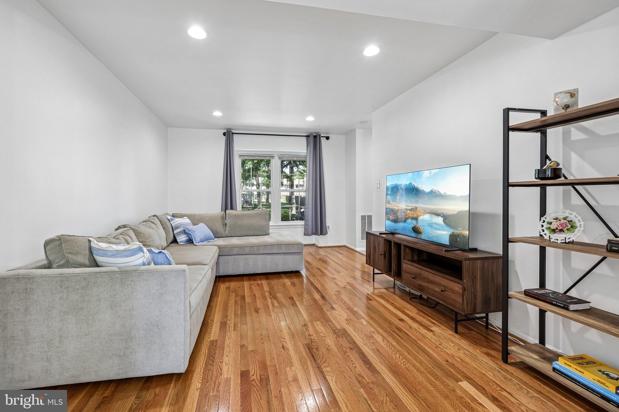 DUNN LORING VILLAGE - Residential