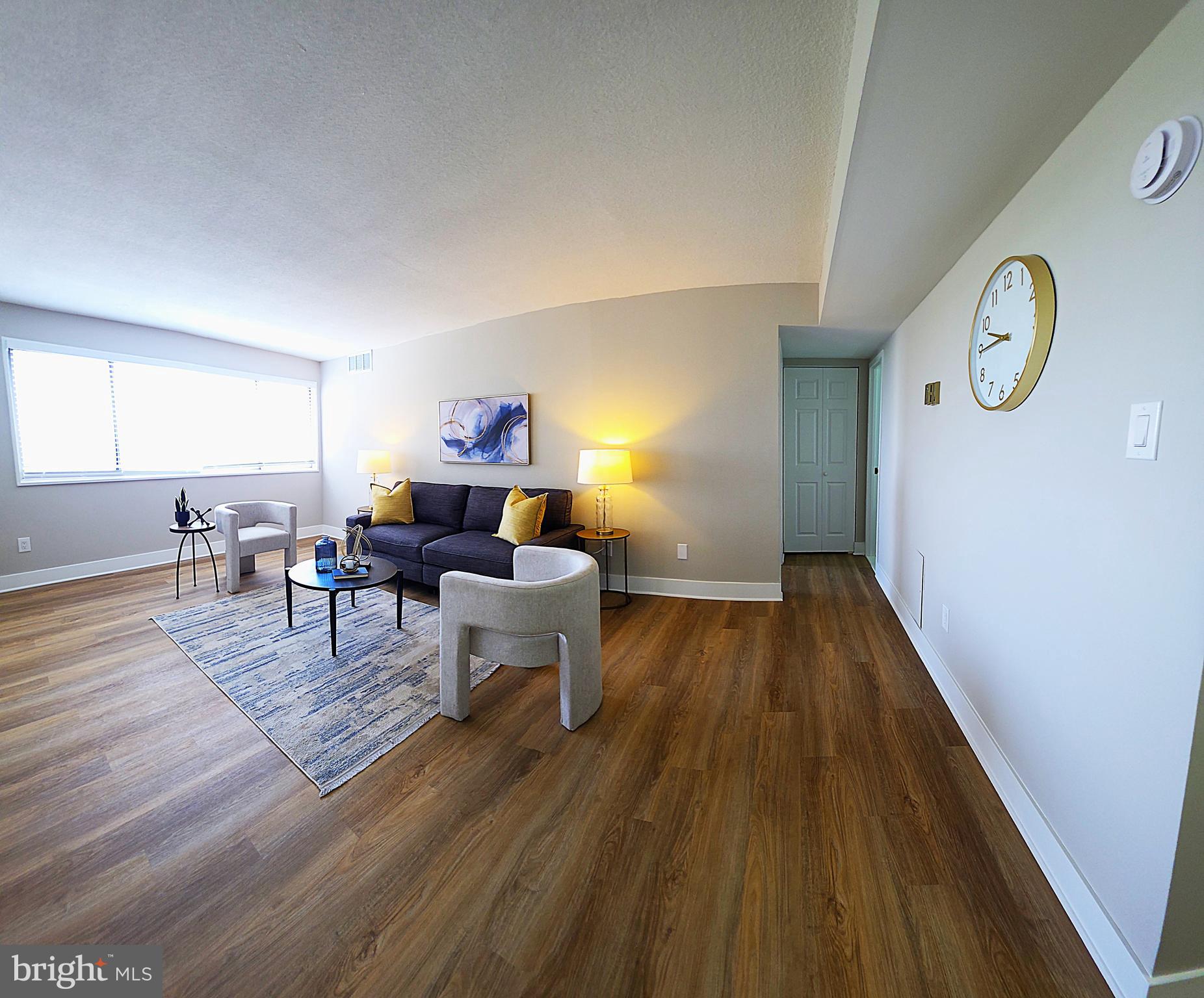 PRESIDENTIAL TOWERS - Residential
