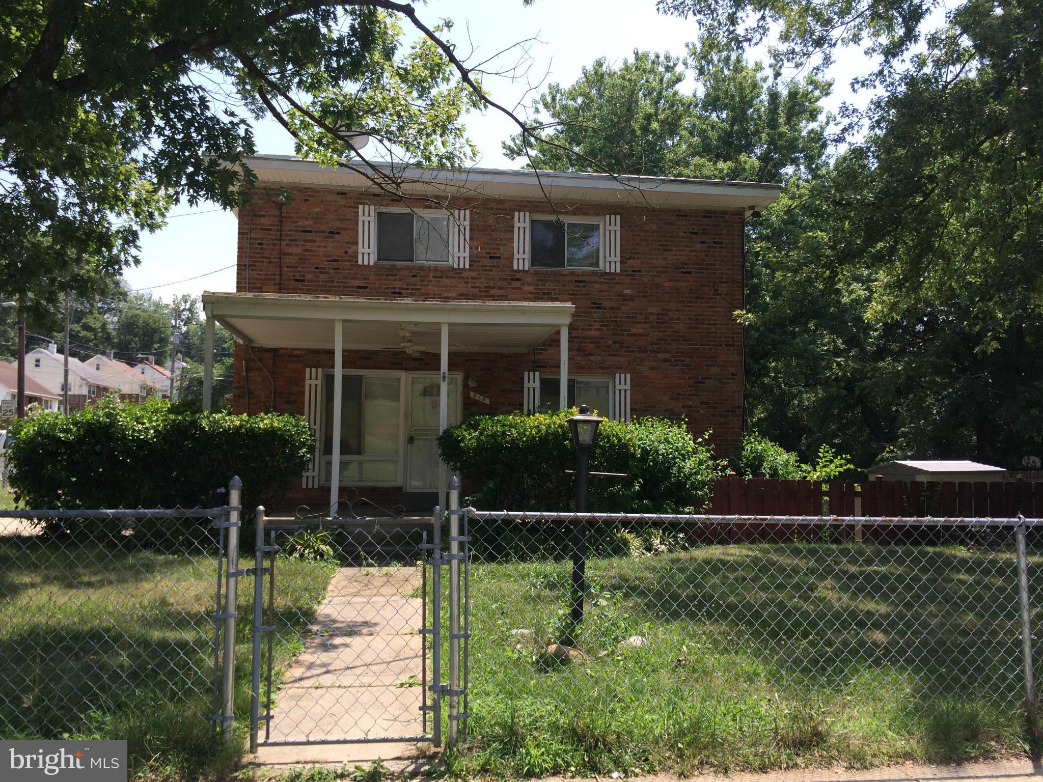 EAST MEADOWS - Residential Lease
