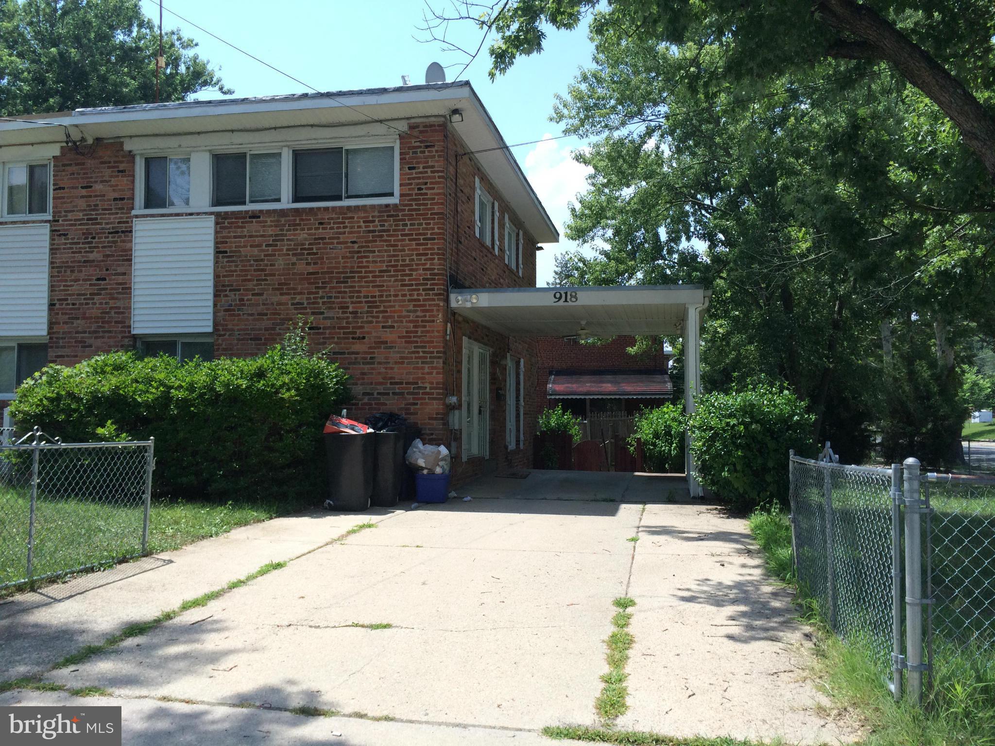 Well-maintained 3 Bedroom, 2 Full-Bath semi-detached townhouse in a corner lot. Hardwood floors, granite countertops, finished basement. Convenient to public transportation, shopping, just minutes from the beltway and the National Harbor. Section 8 welcome!!