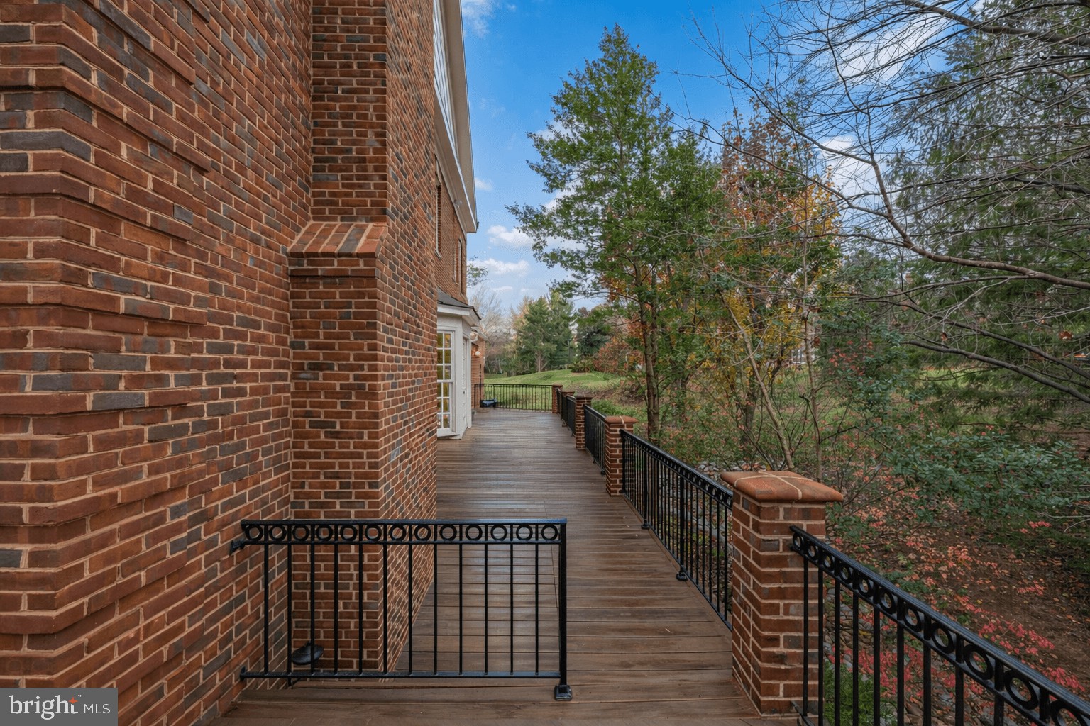 RIVER FALLS - Residential