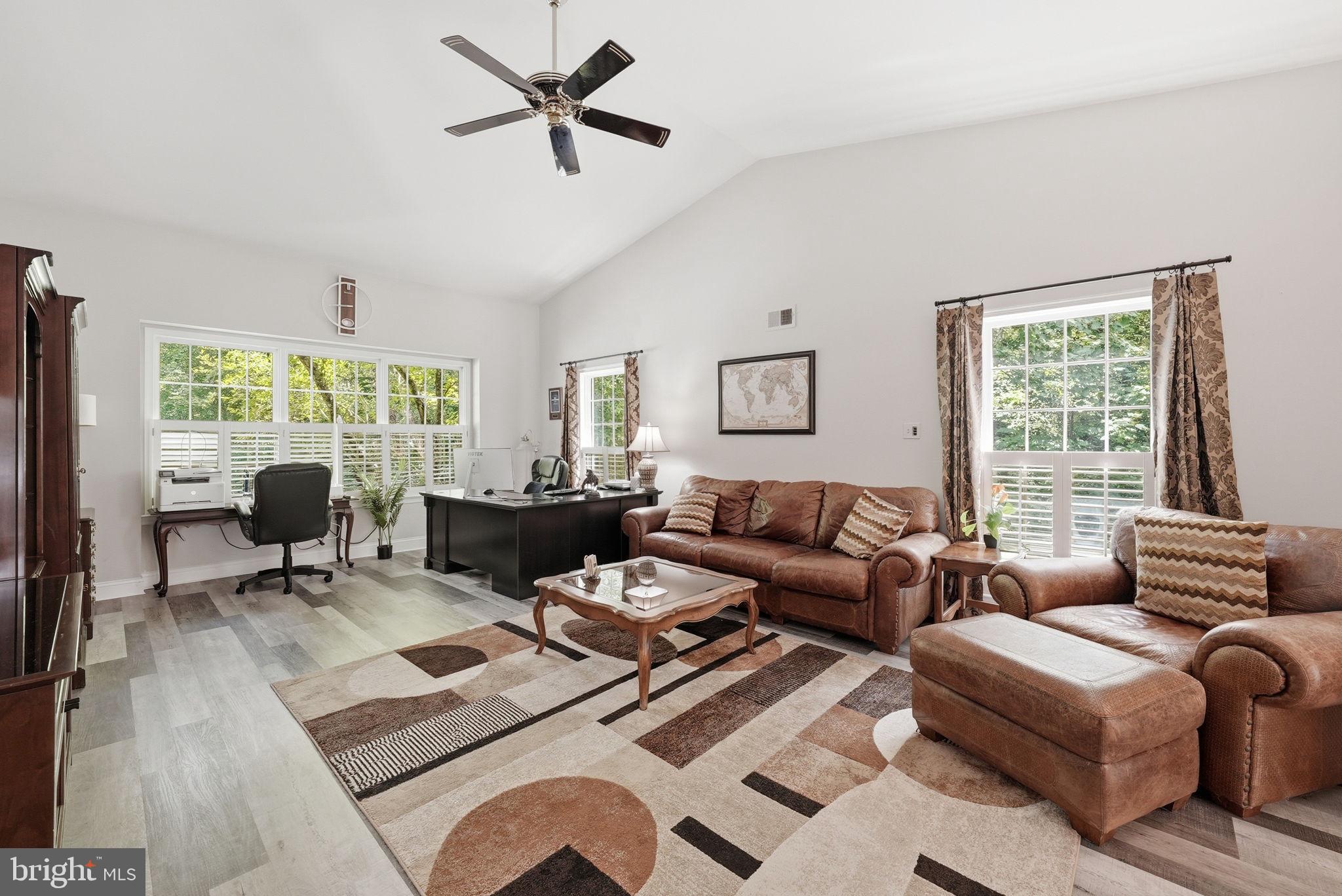 HAMPTON ACRES - Residential