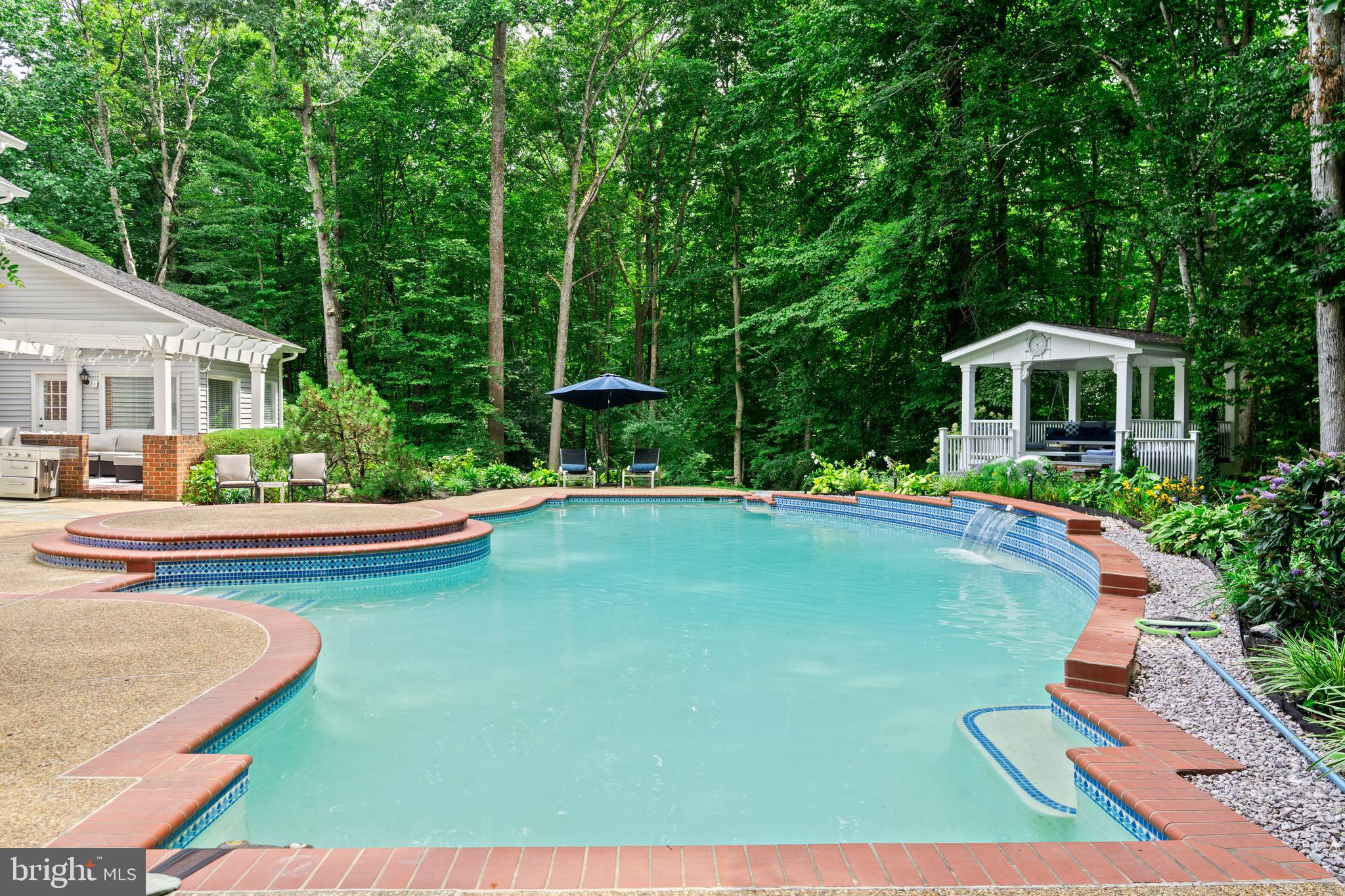 HAMPTON ACRES - Residential