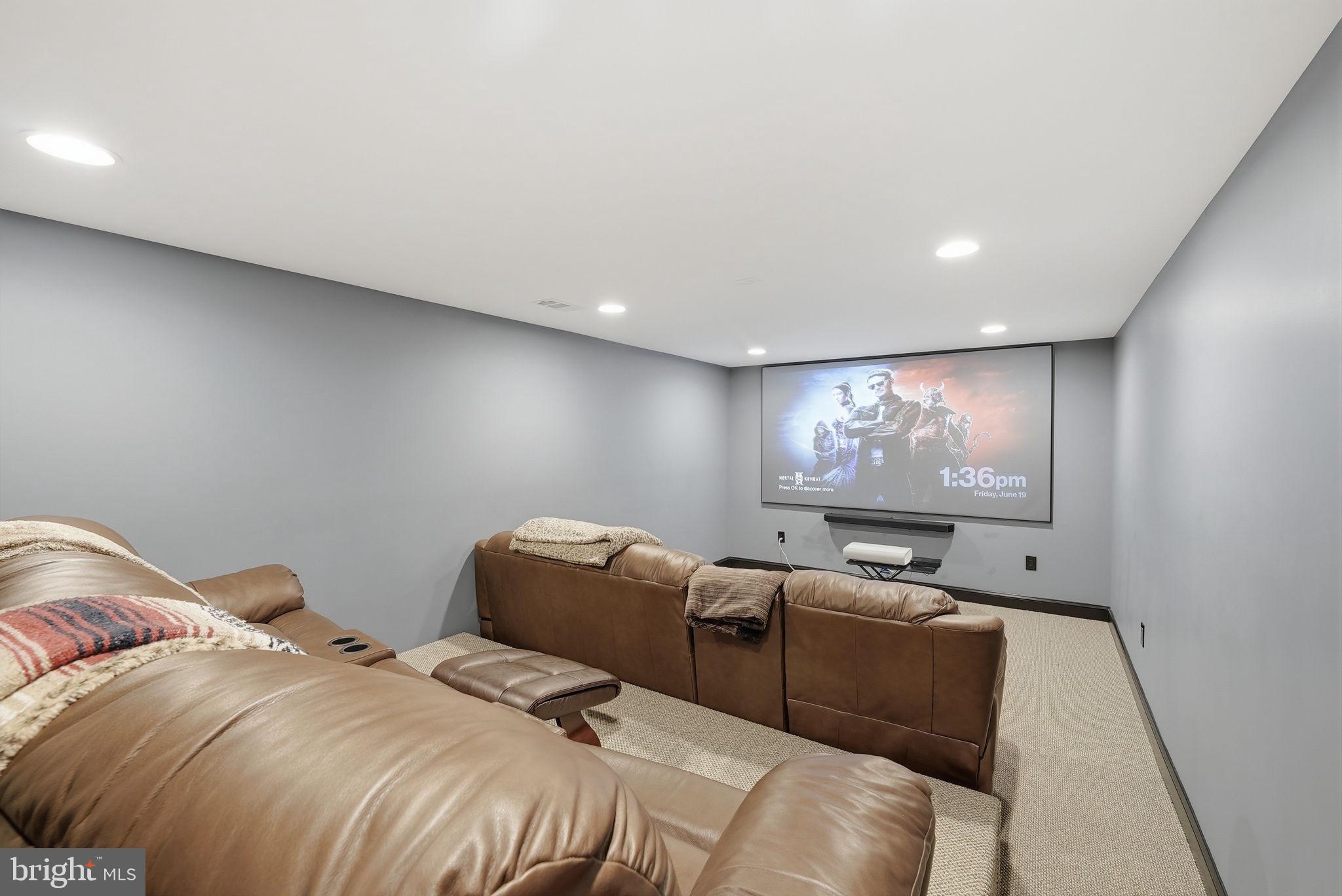 HAMPTON ACRES - Residential