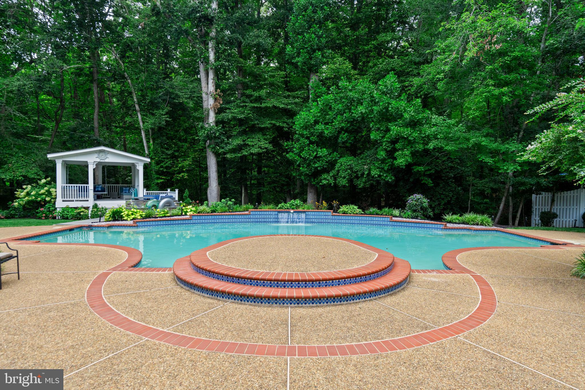 HAMPTON ACRES - Residential