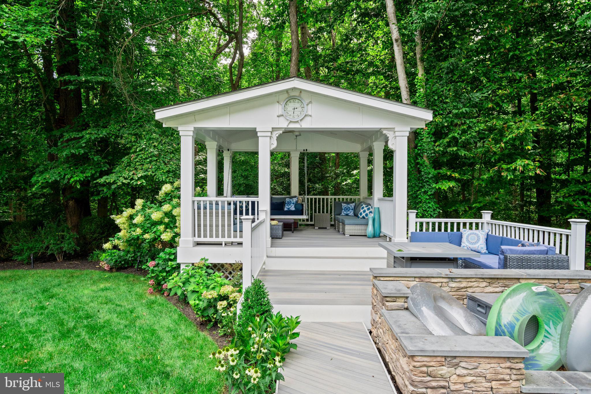 HAMPTON ACRES - Residential