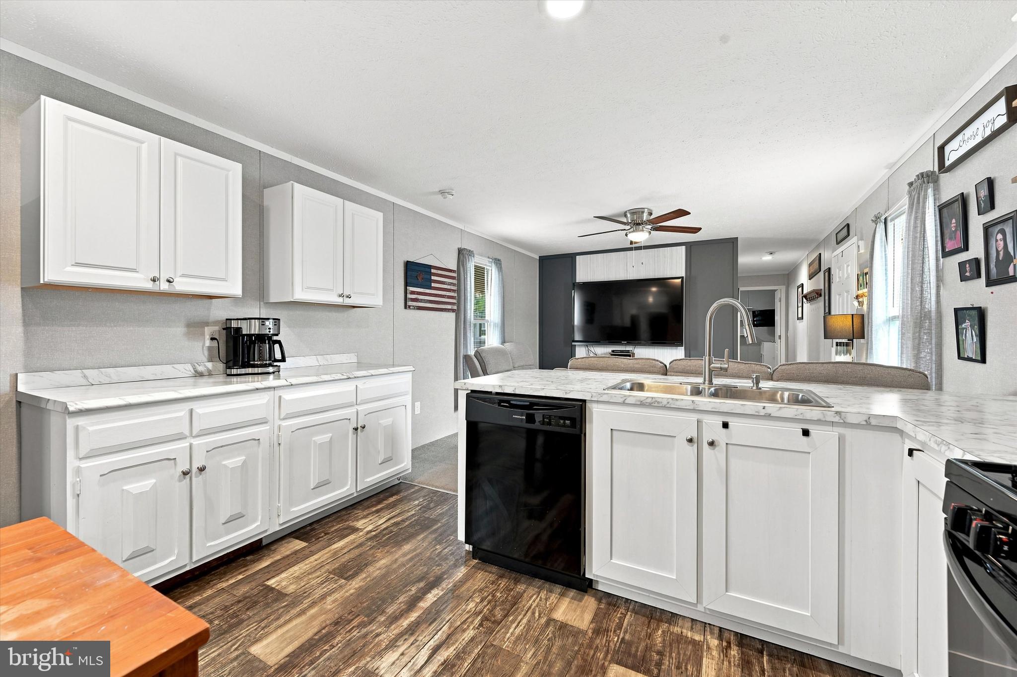 HIDDEN VALLEY ESTATES - Residential