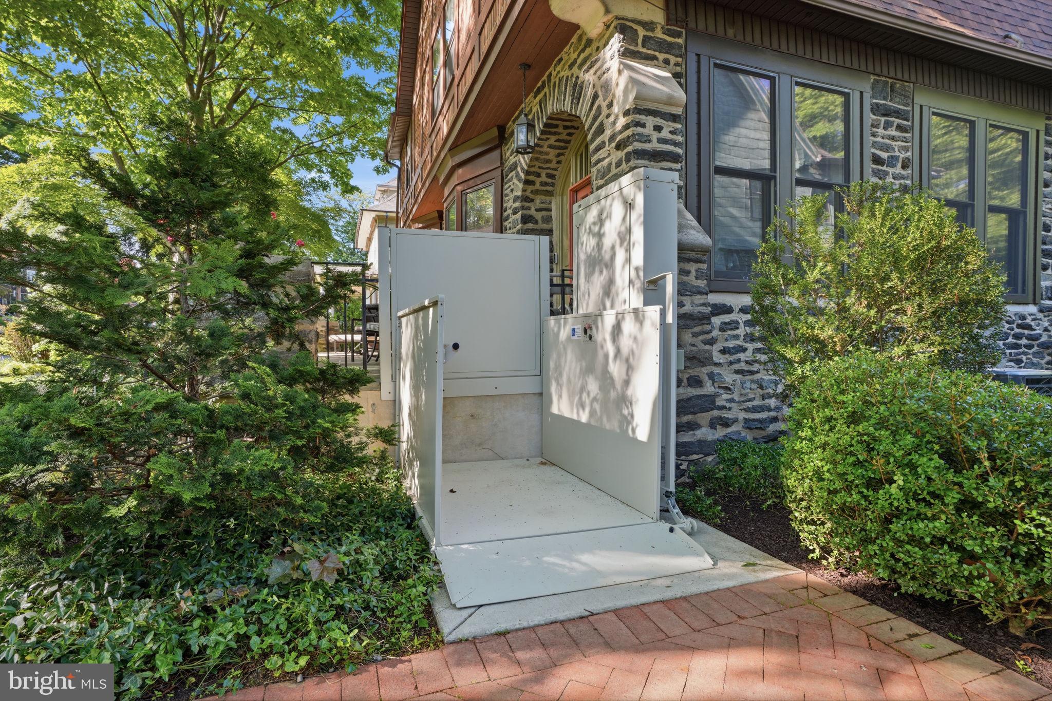 ELKINS PARK - Residential