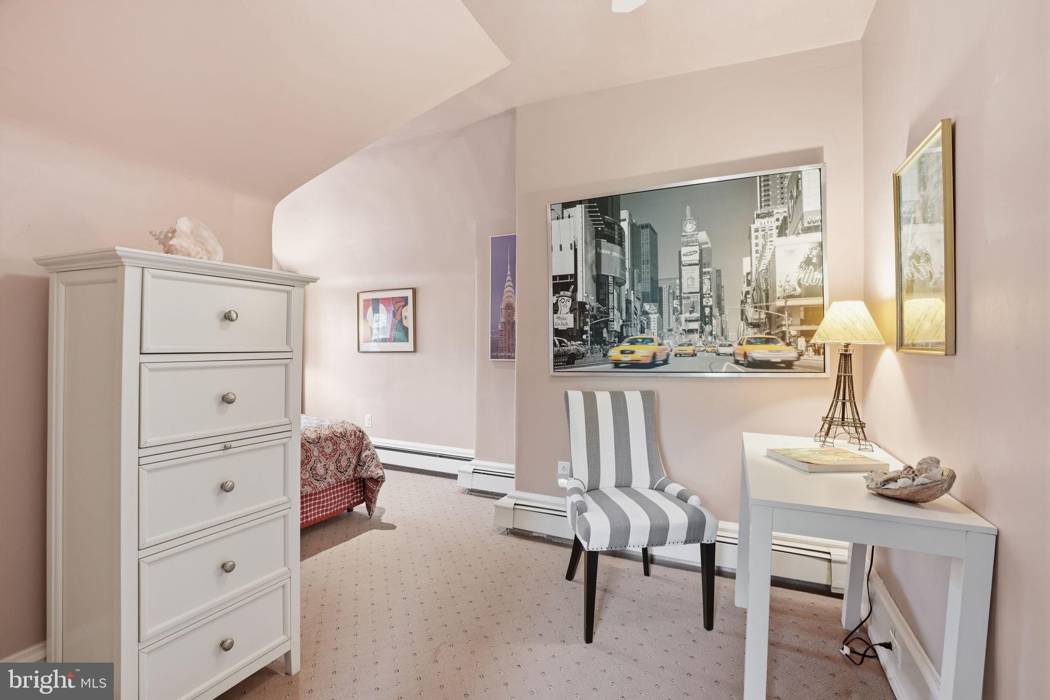 ELKINS PARK - Residential
