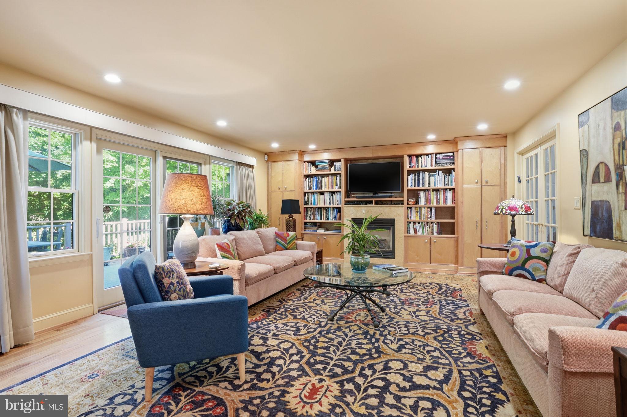 ELKINS PARK - Residential