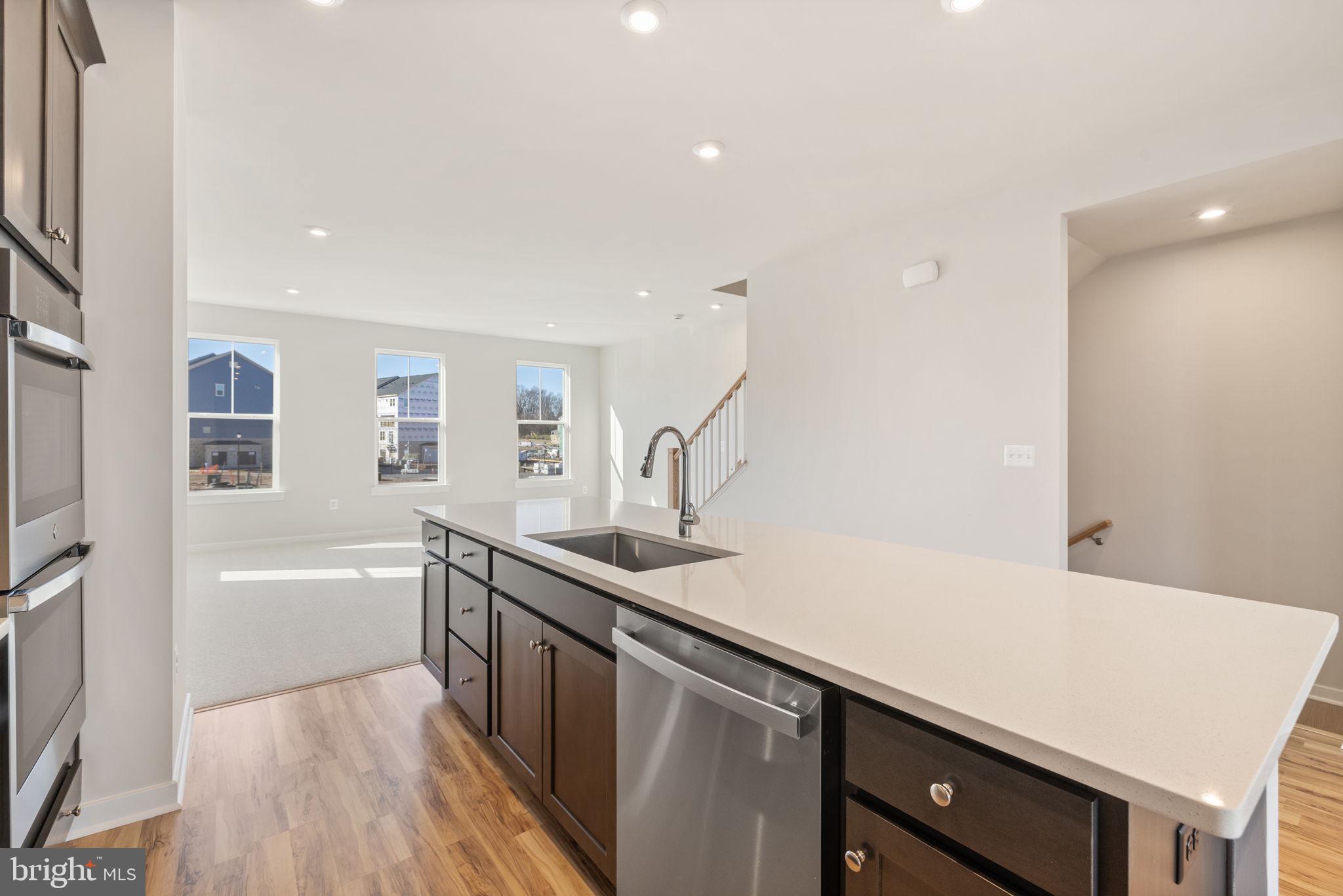 ARCOLA TOWN CENTER - Residential