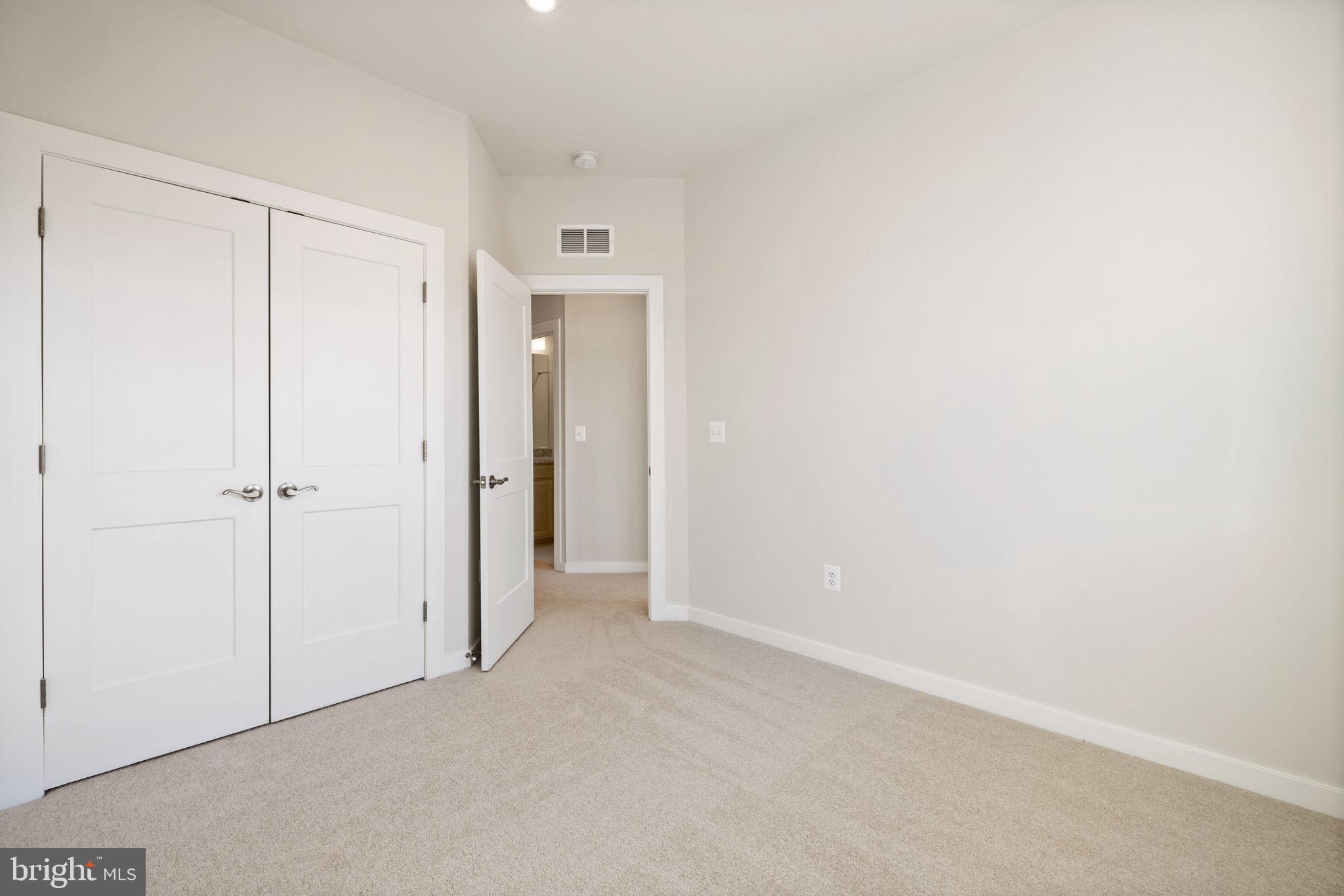 ARCOLA TOWN CENTER - Residential