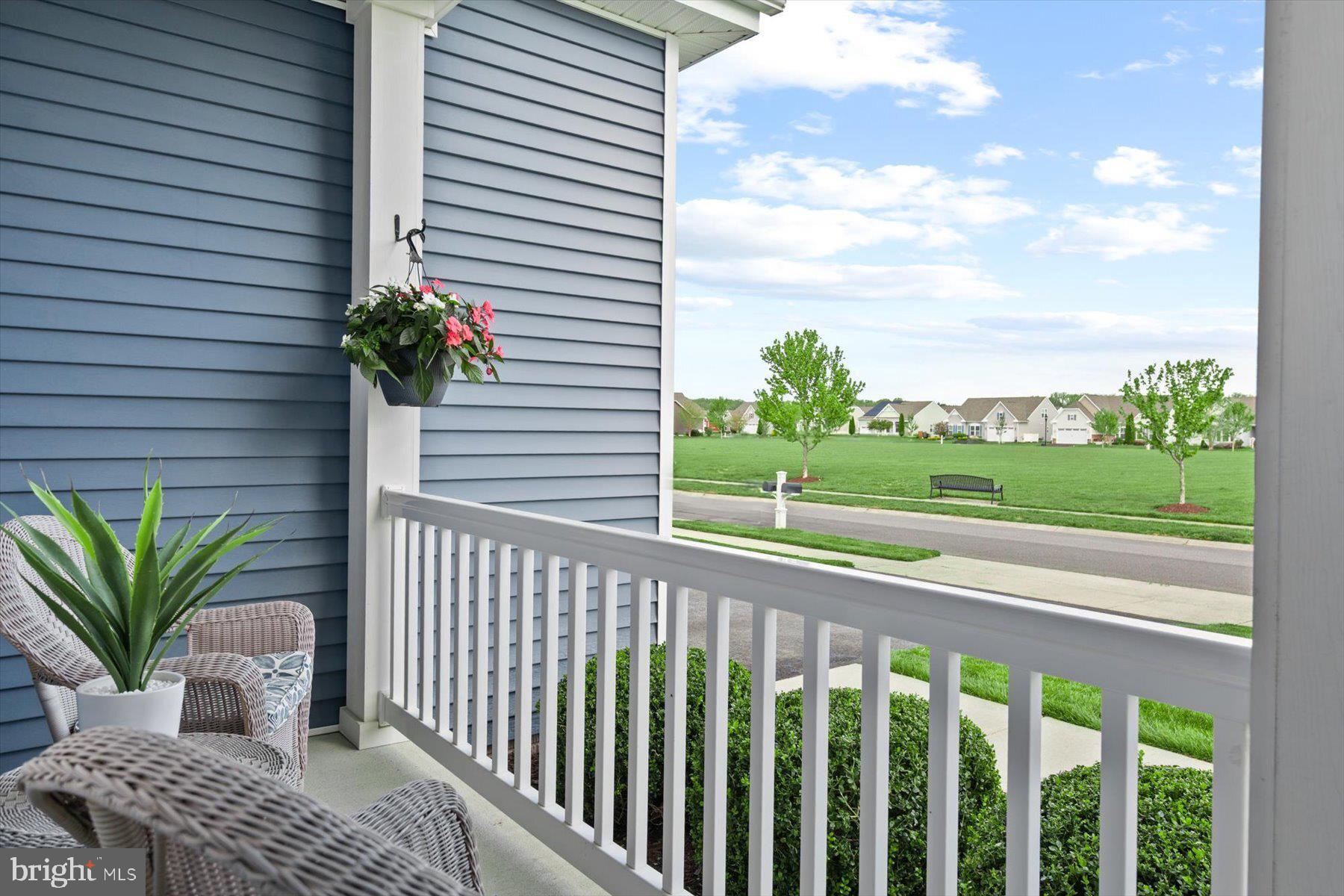 PELICAN POINT - Residential