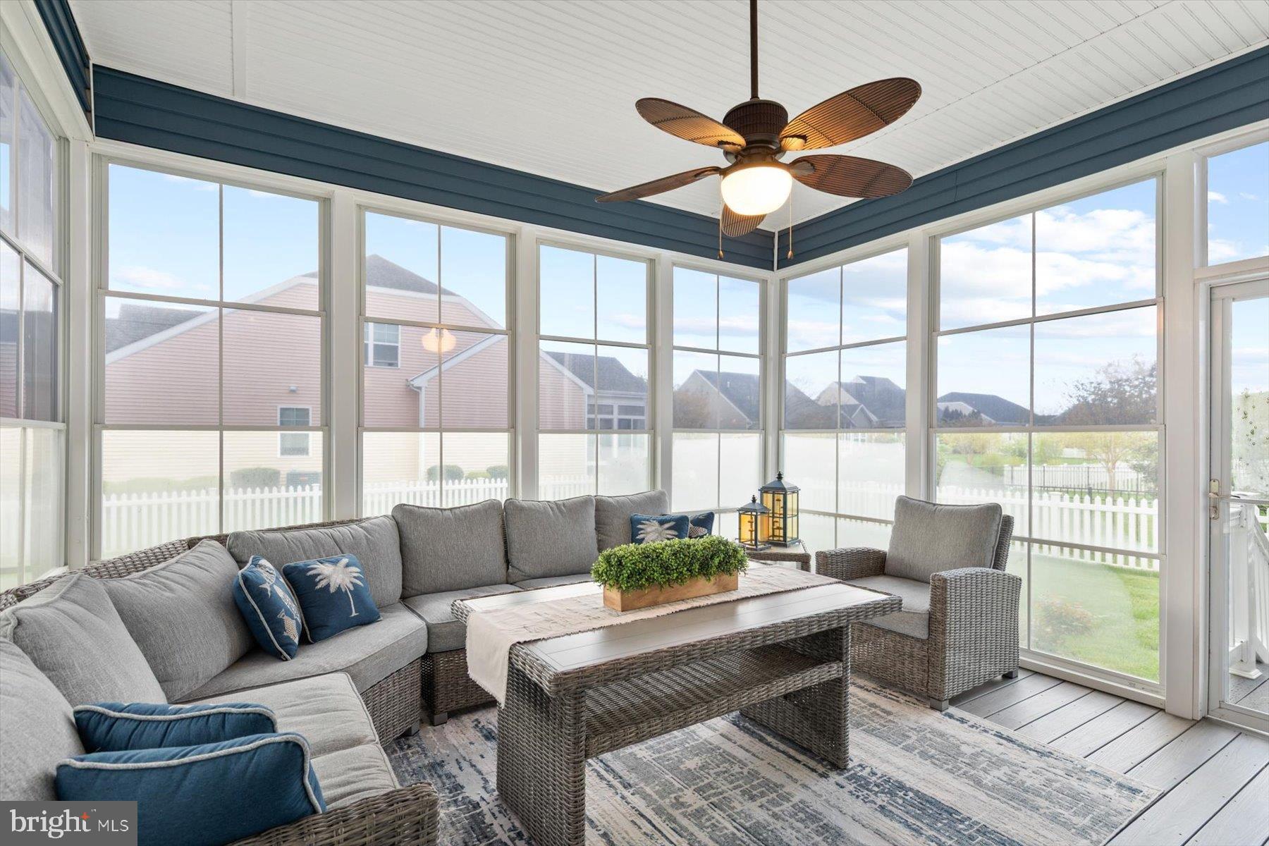 PELICAN POINT - Residential