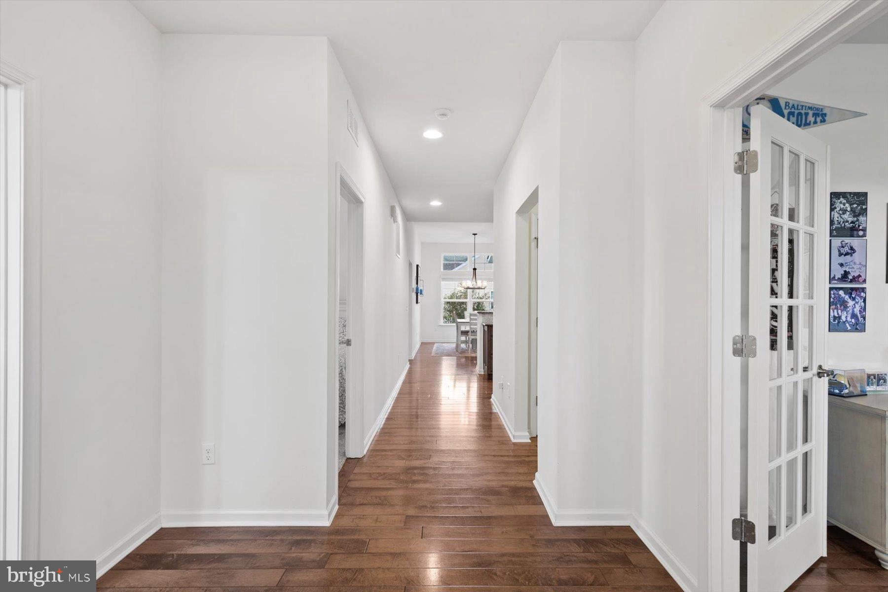 PELICAN POINT - Residential