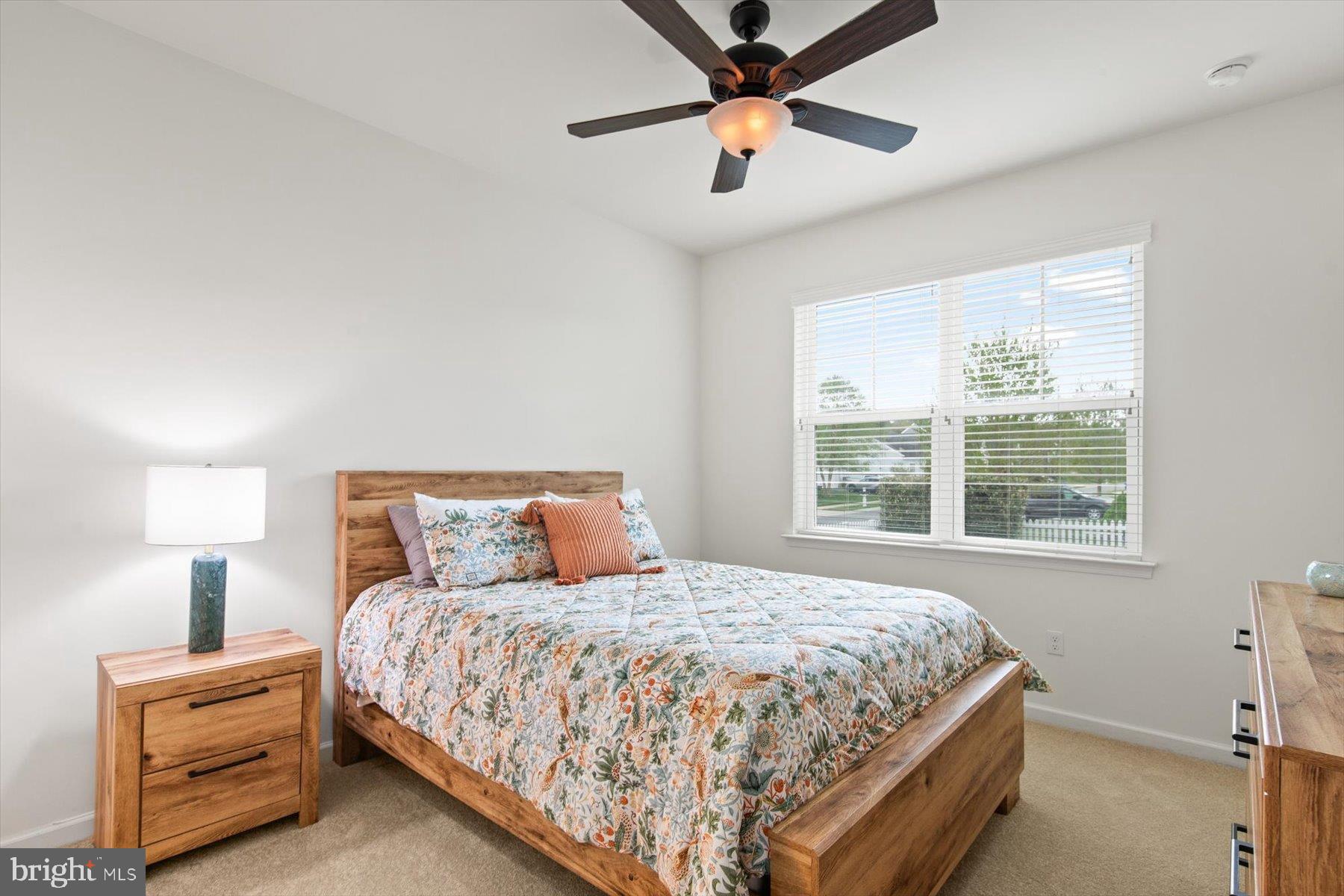 PELICAN POINT - Residential