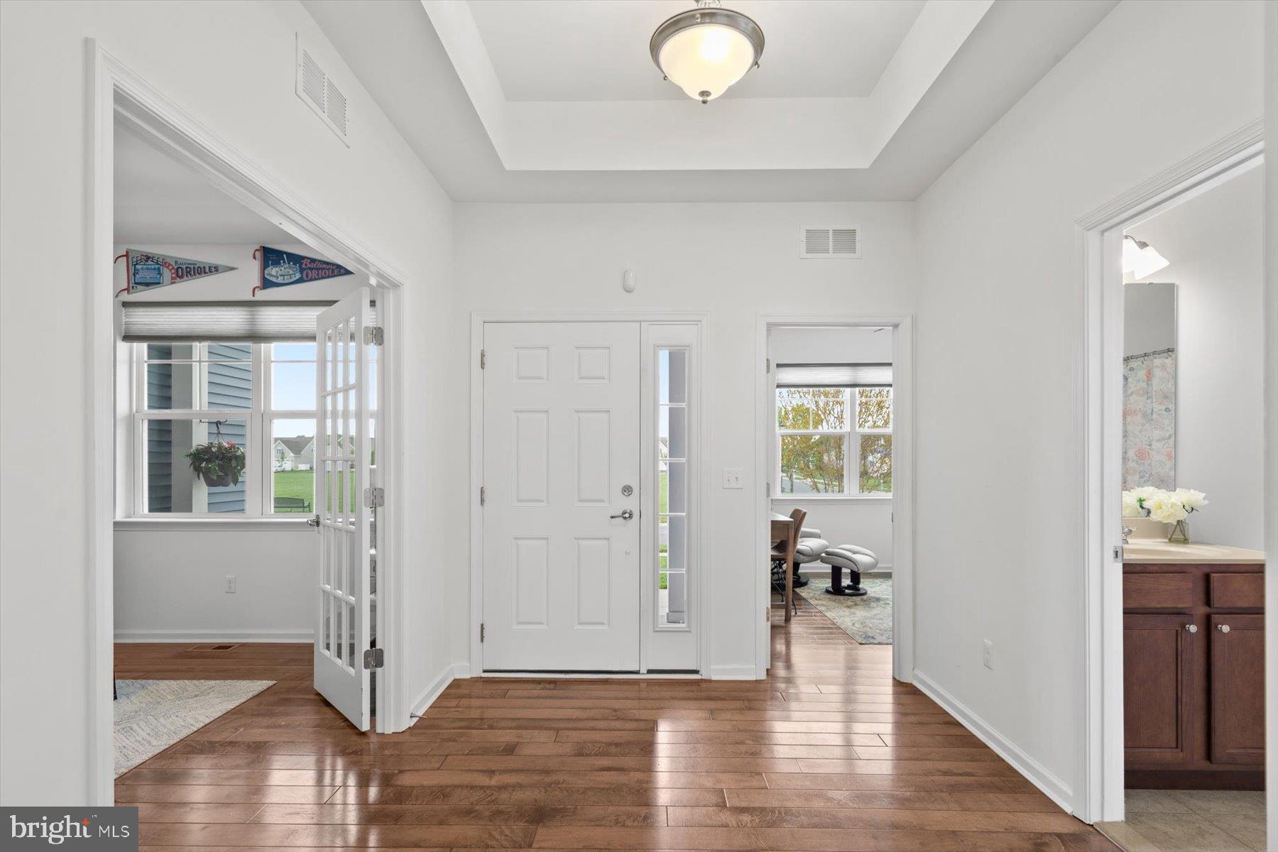 PELICAN POINT - Residential