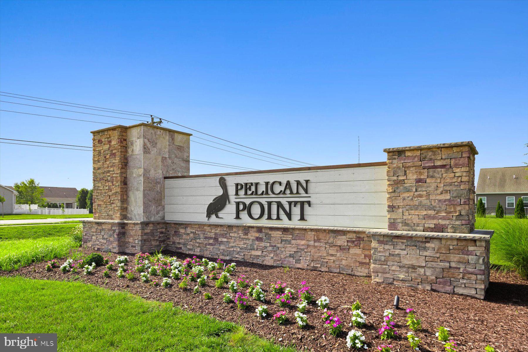 PELICAN POINT - Residential