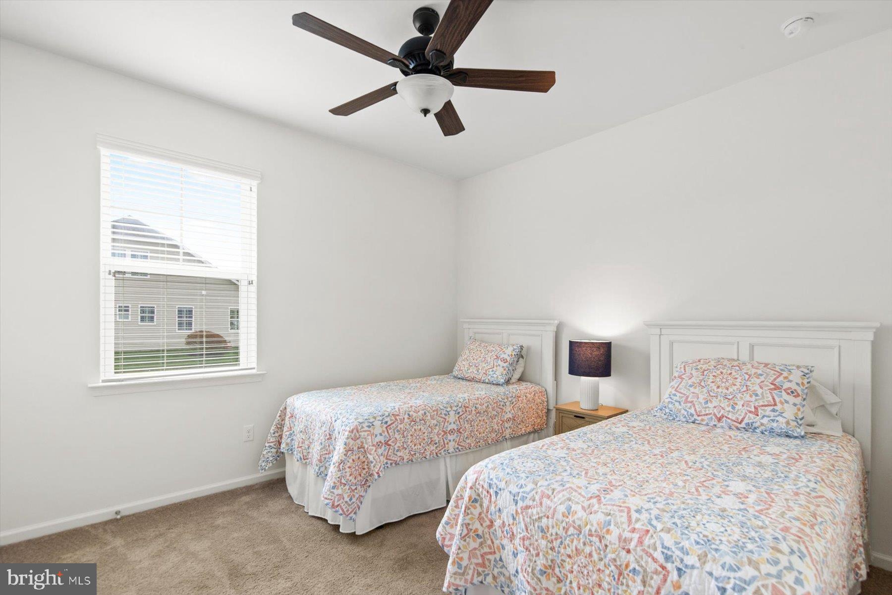 PELICAN POINT - Residential