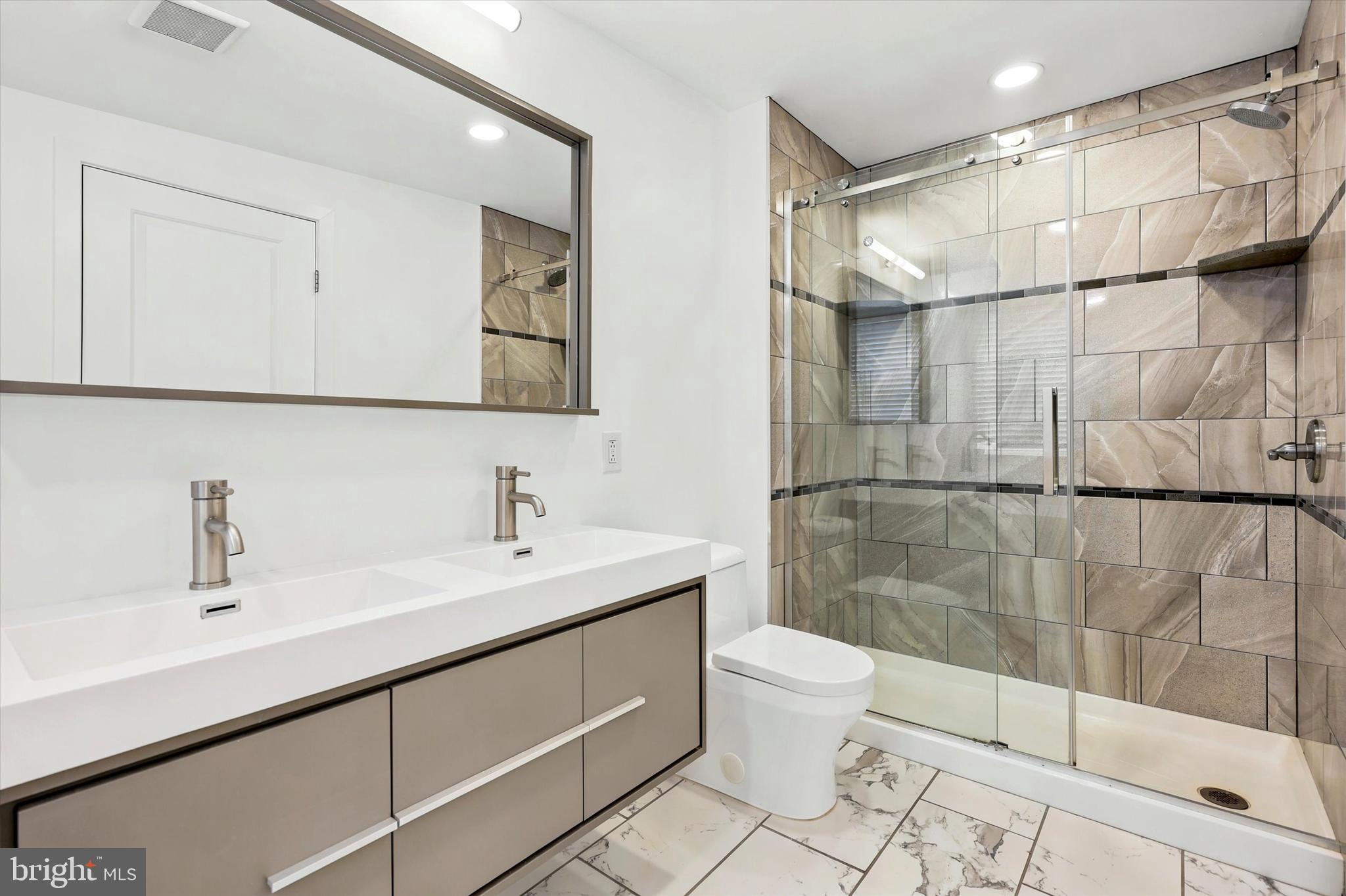EAST PASSYUNK CROSSING - Residential