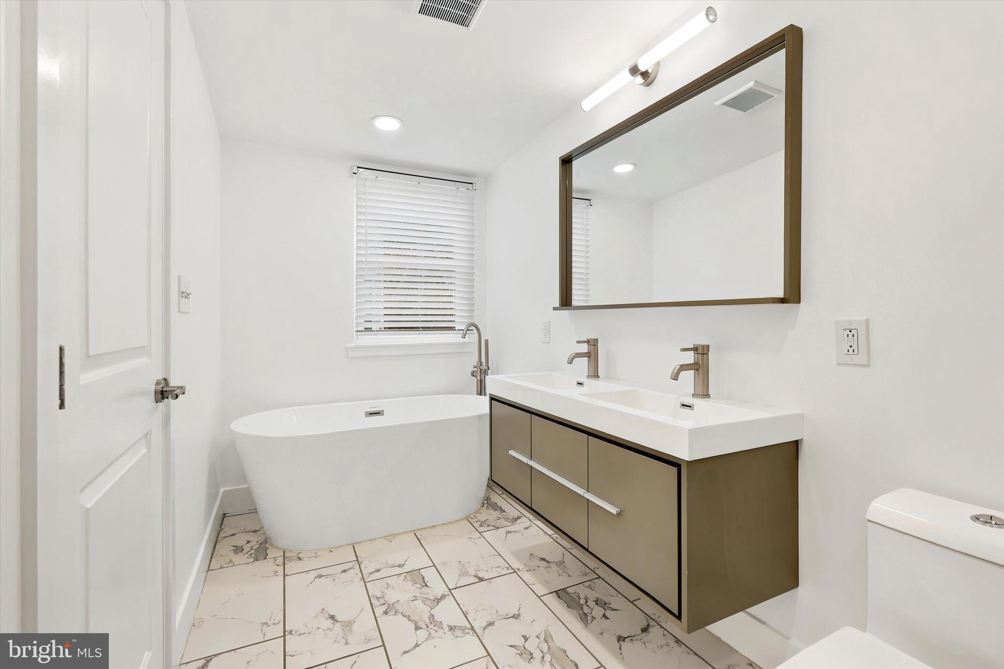 EAST PASSYUNK CROSSING - Residential