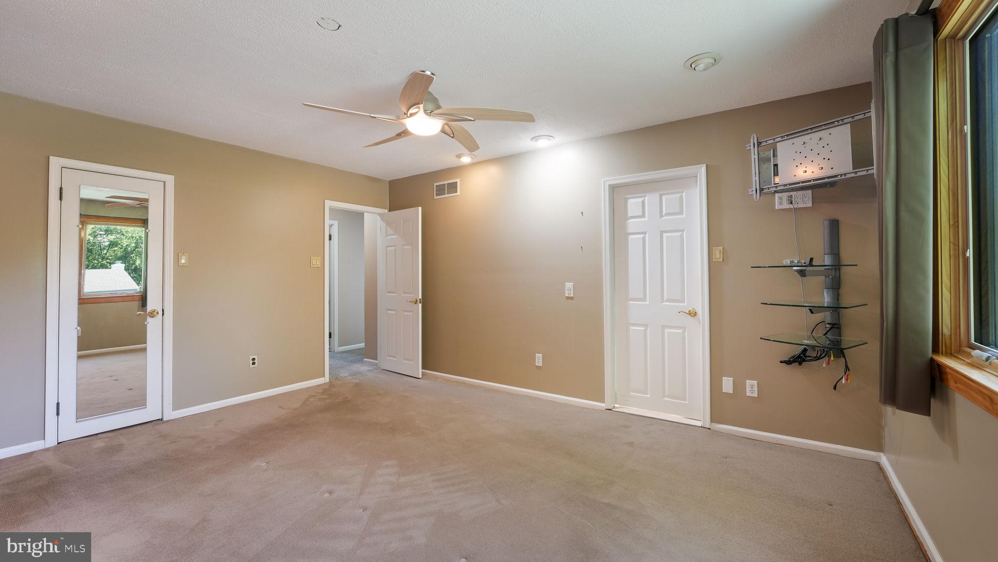 MEADOW WOOD - Residential