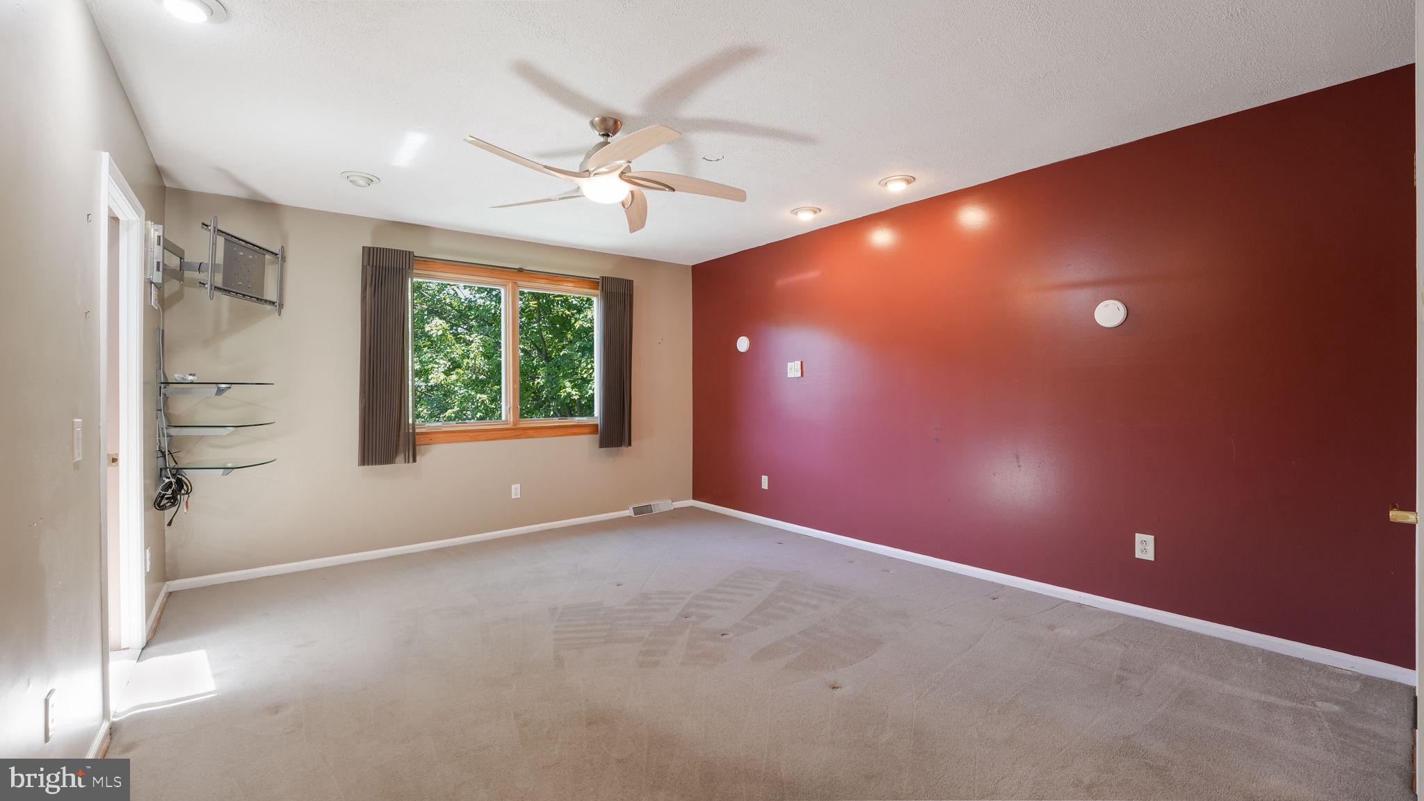 MEADOW WOOD - Residential
