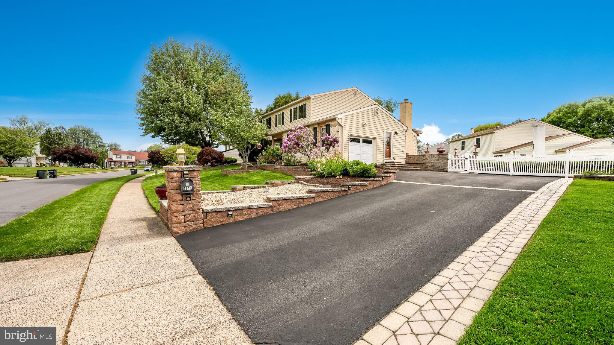 MEADOW WOOD - Residential