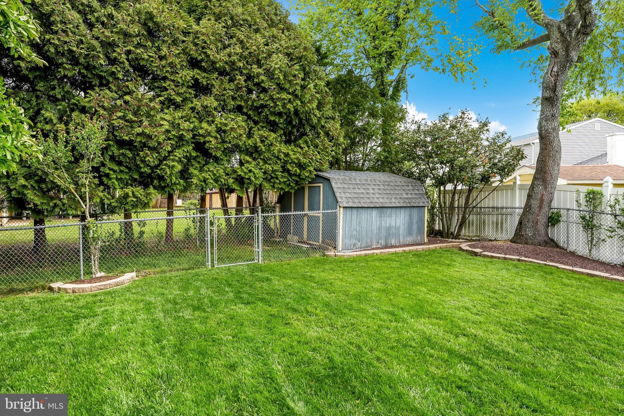 MEADOW WOOD - Residential