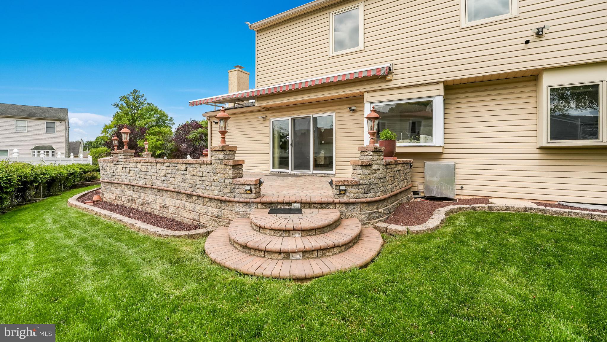 MEADOW WOOD - Residential