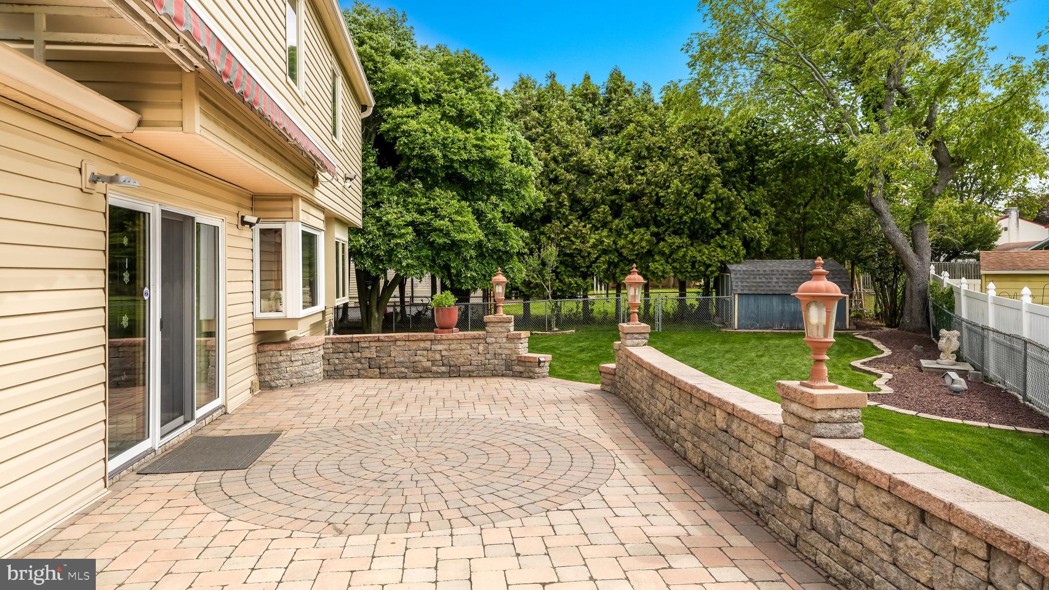 MEADOW WOOD - Residential