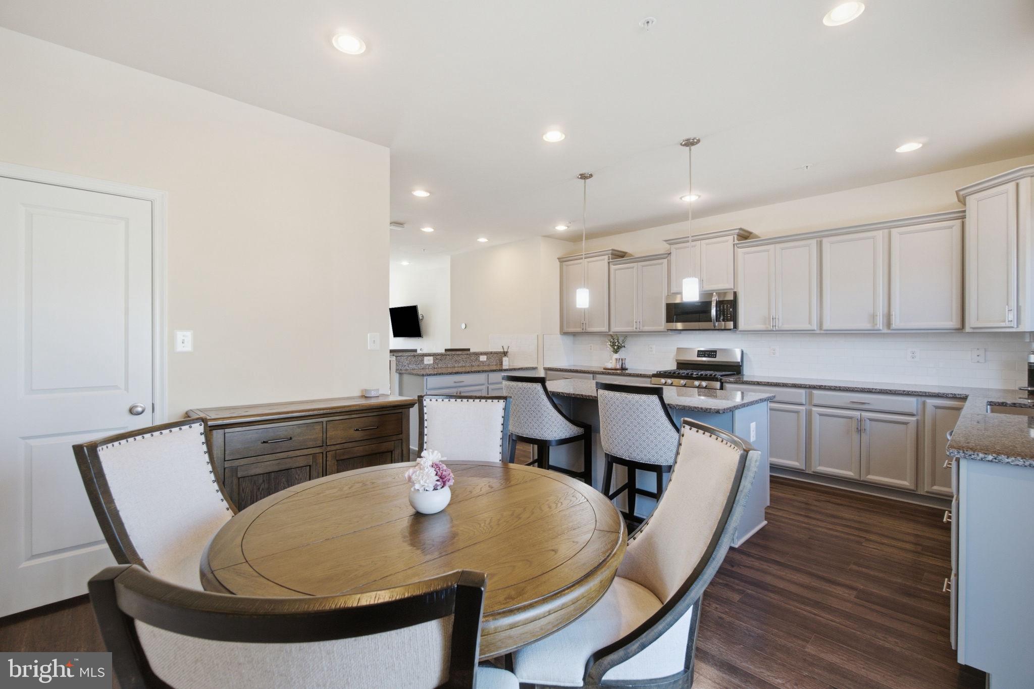 WESTVIEW SOUTH - Residential