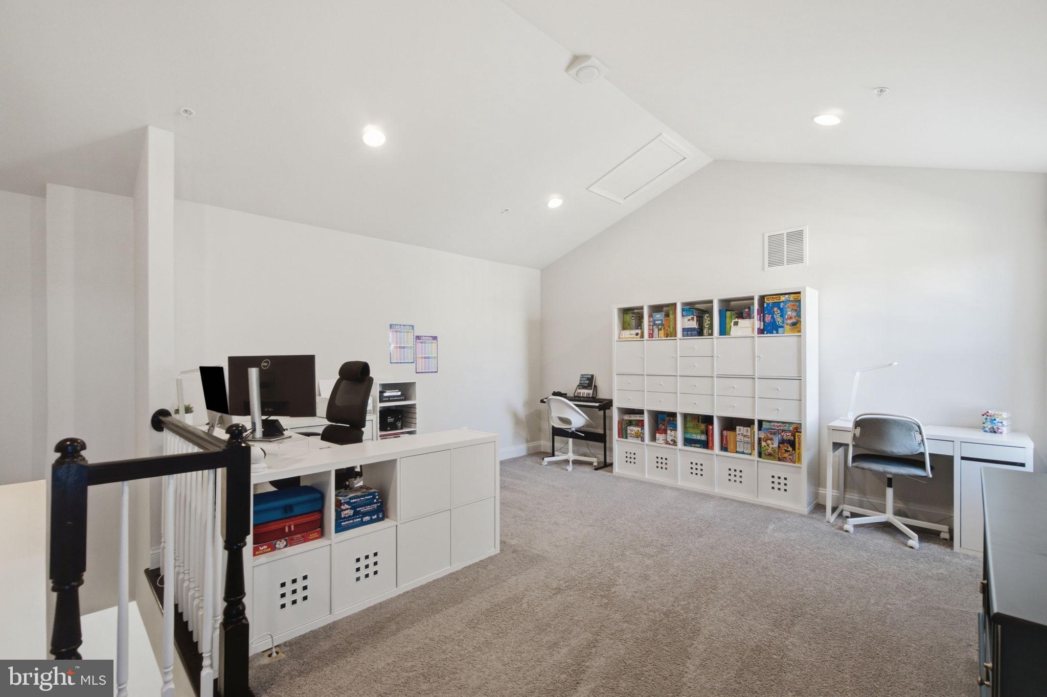 WESTVIEW SOUTH - Residential