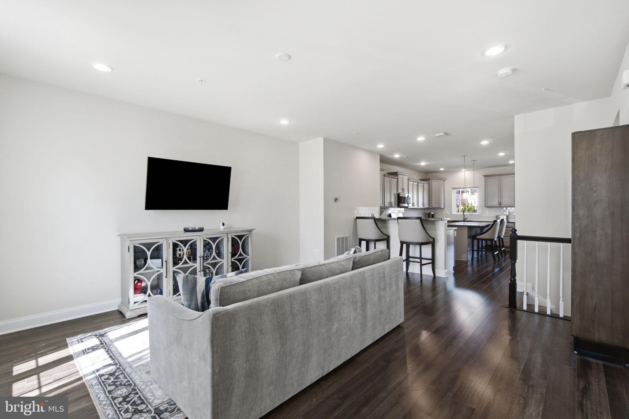 WESTVIEW SOUTH - Residential