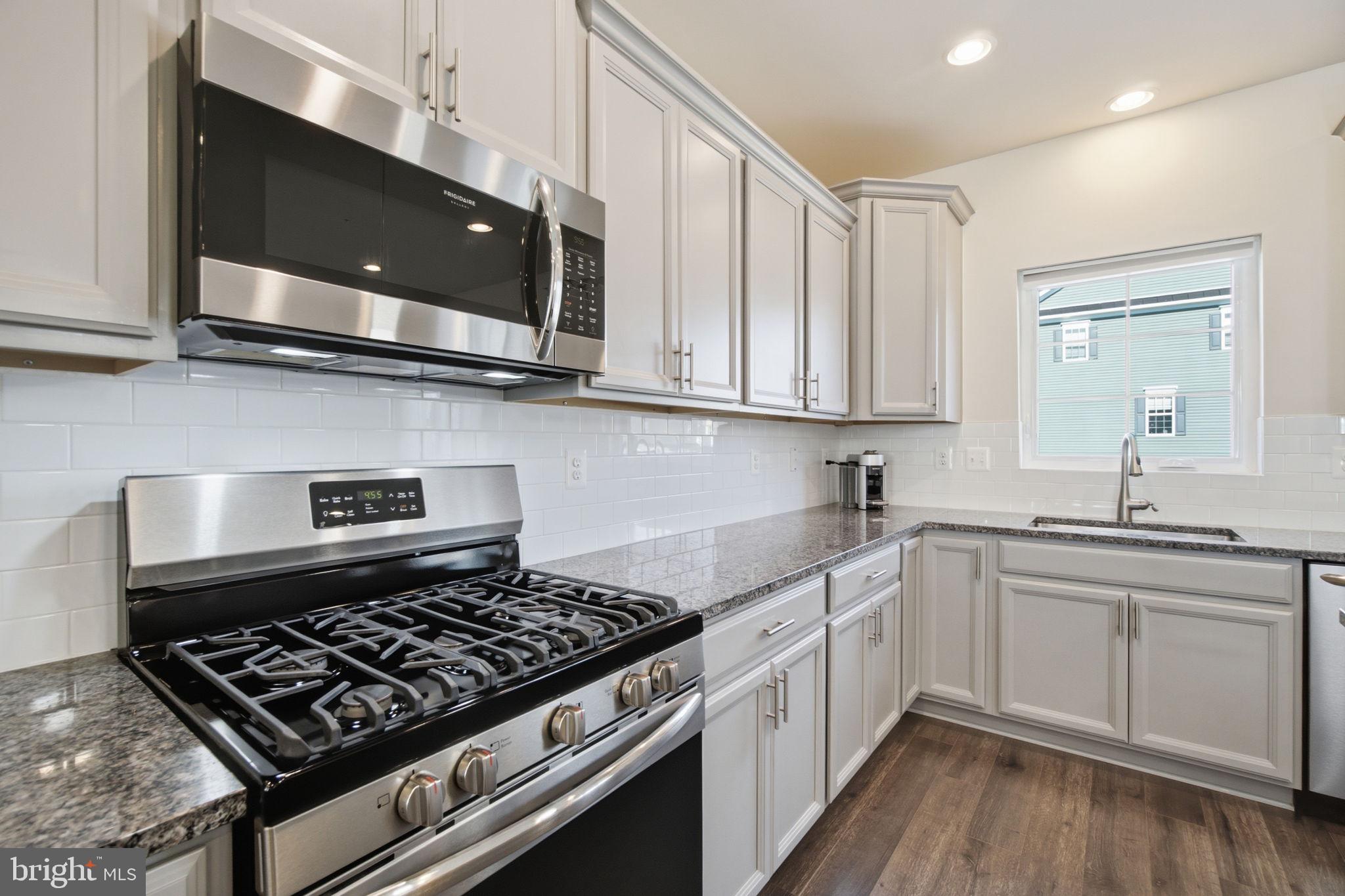 WESTVIEW SOUTH - Residential