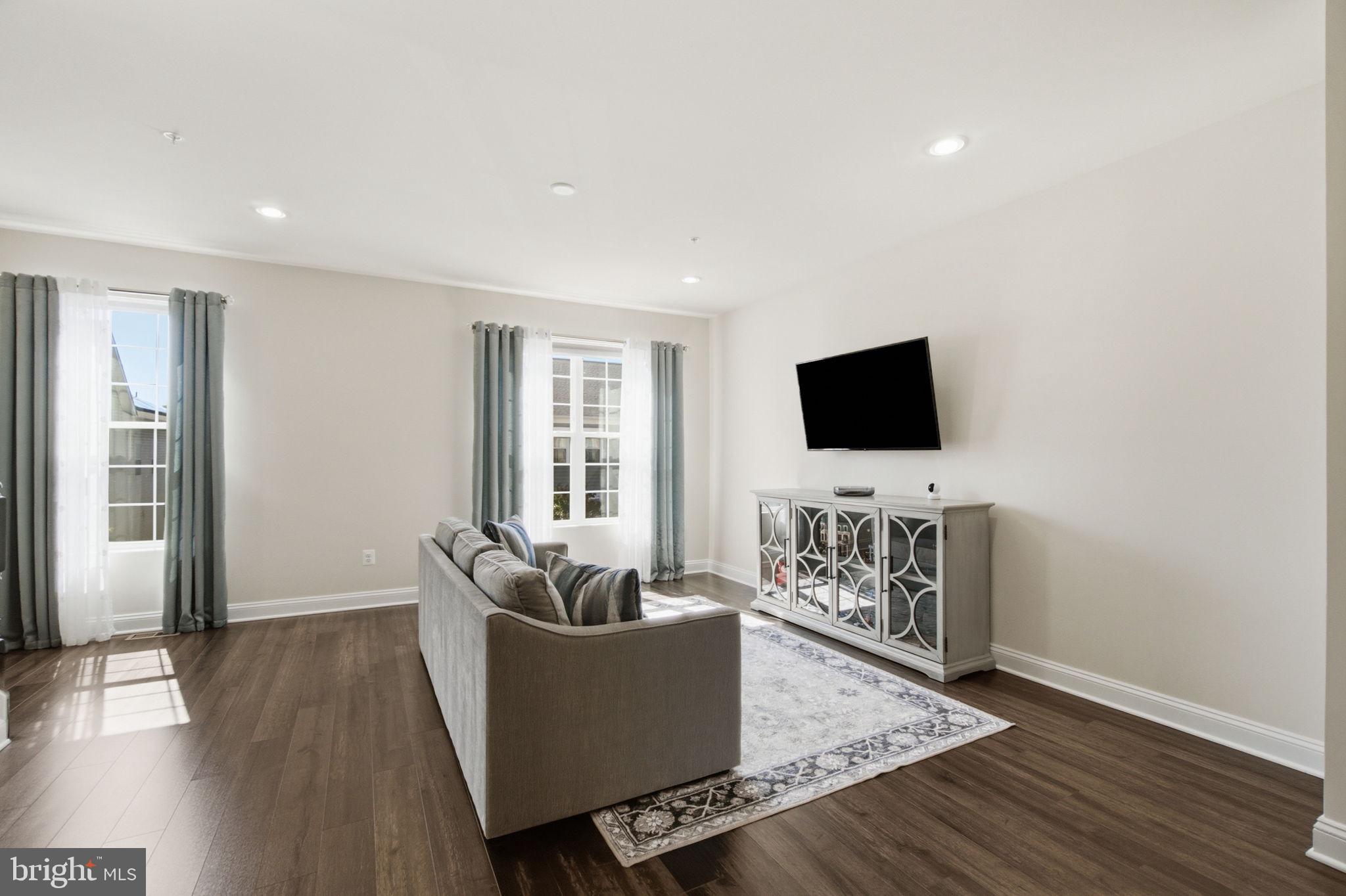 WESTVIEW SOUTH - Residential