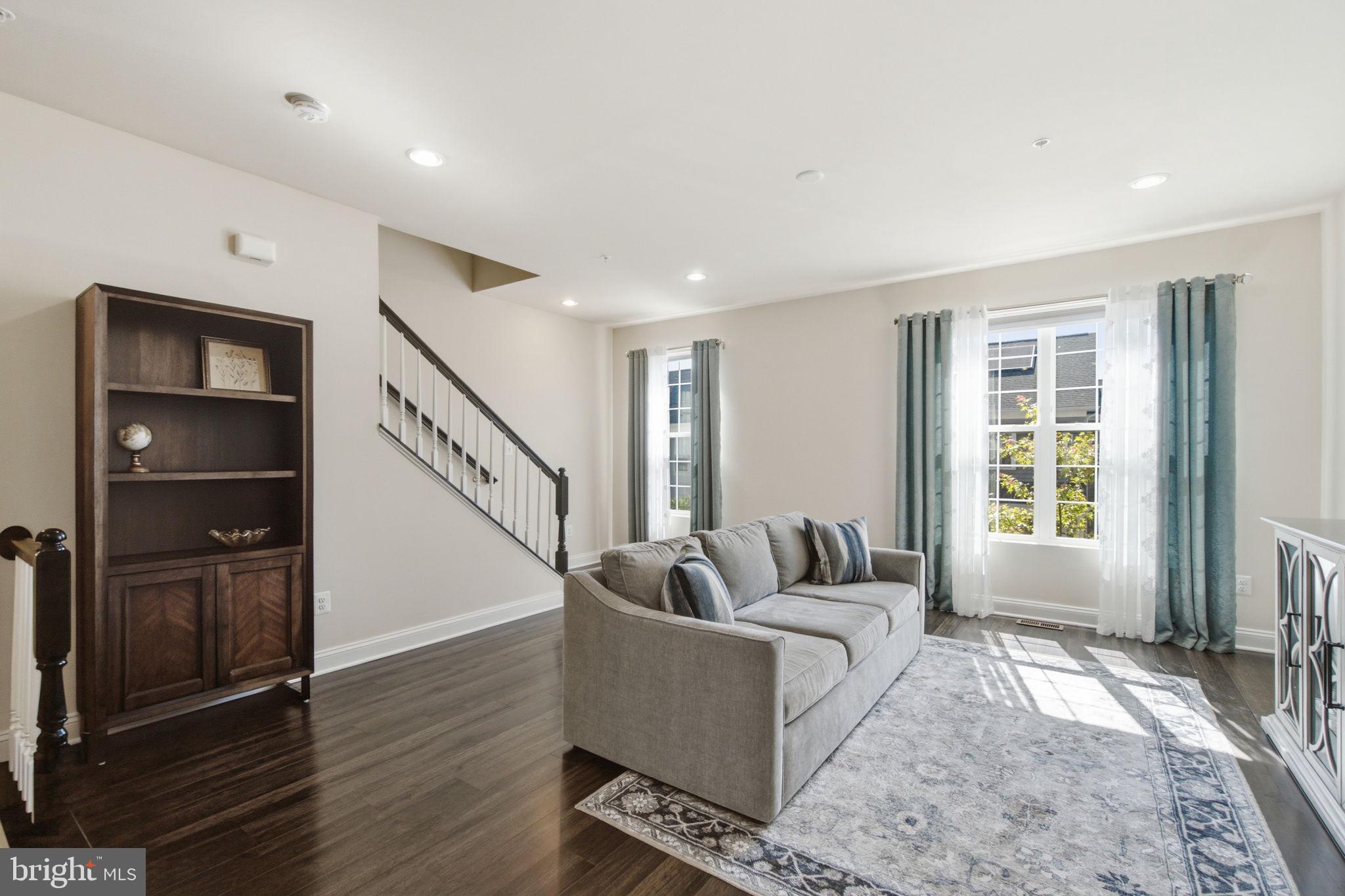 WESTVIEW SOUTH - Residential