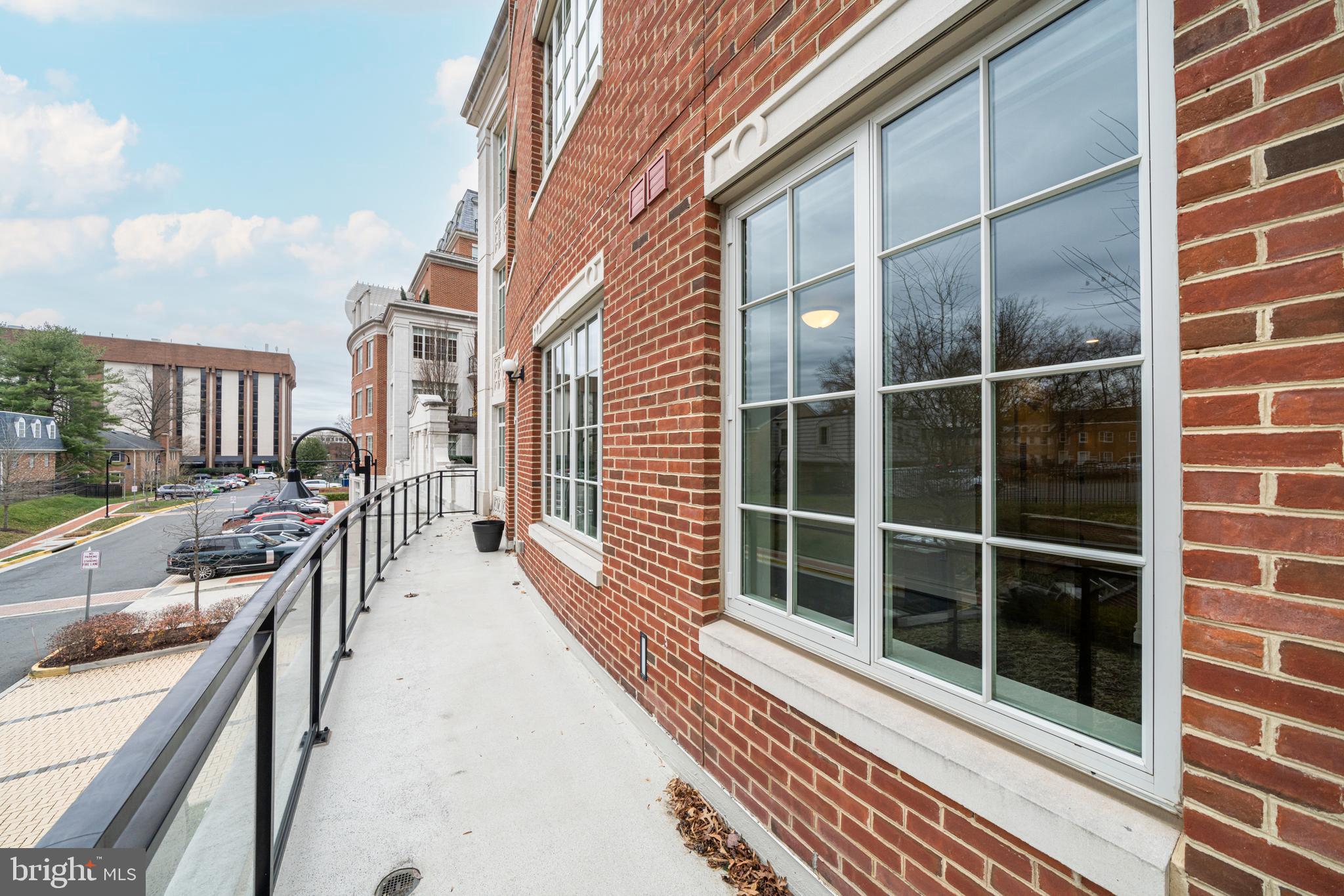 THE SIGNET - Residential Lease