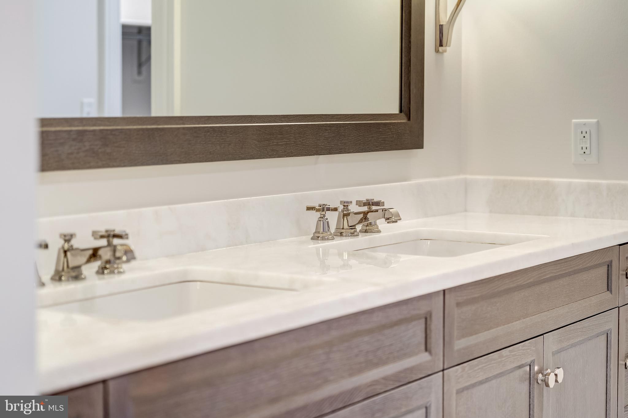 THE SIGNET - Residential Lease