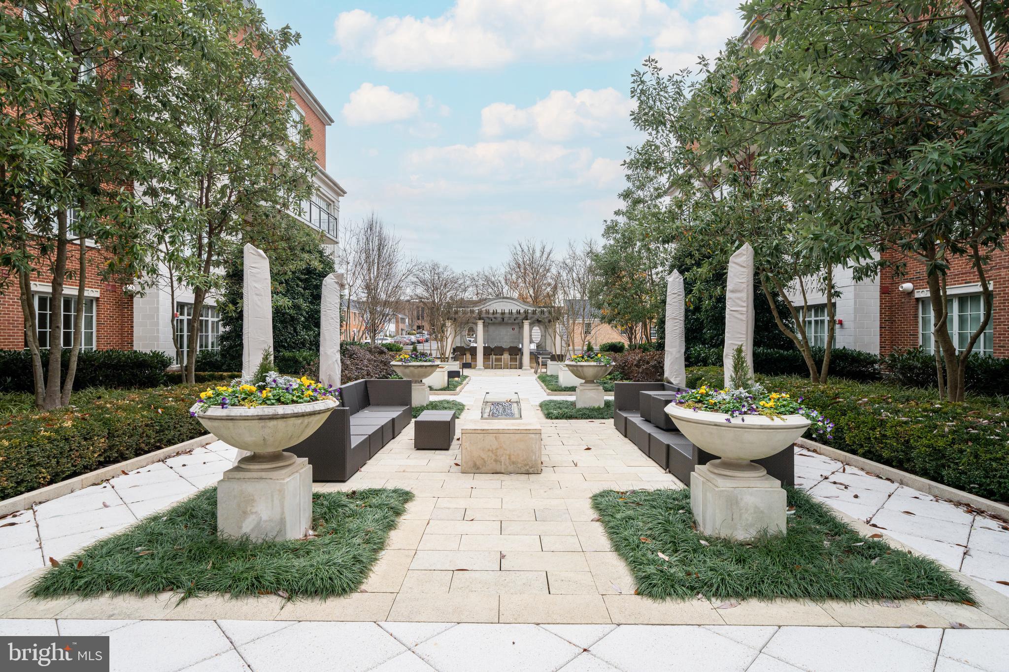 THE SIGNET - Residential Lease
