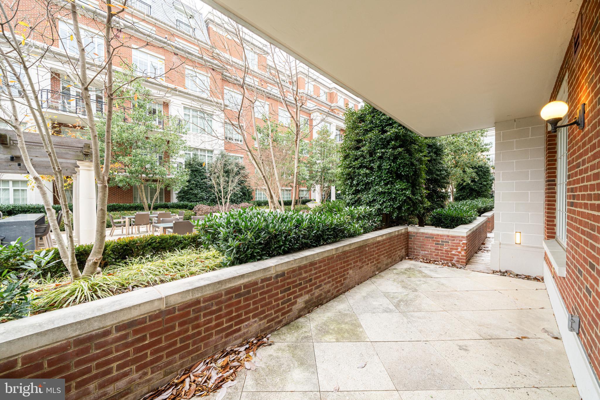 THE SIGNET - Residential Lease