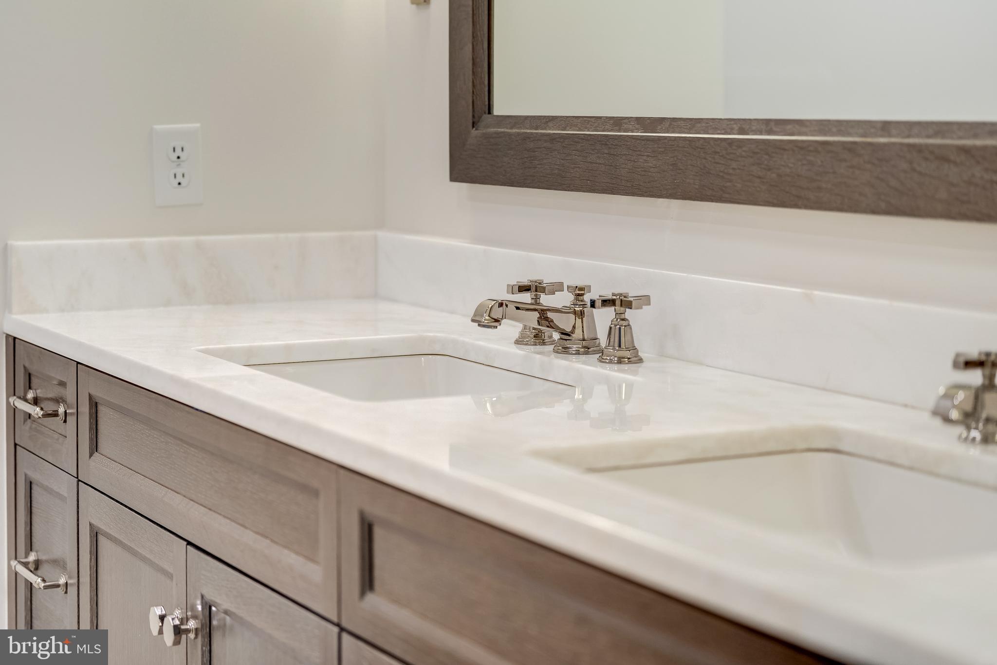 THE SIGNET - Residential Lease