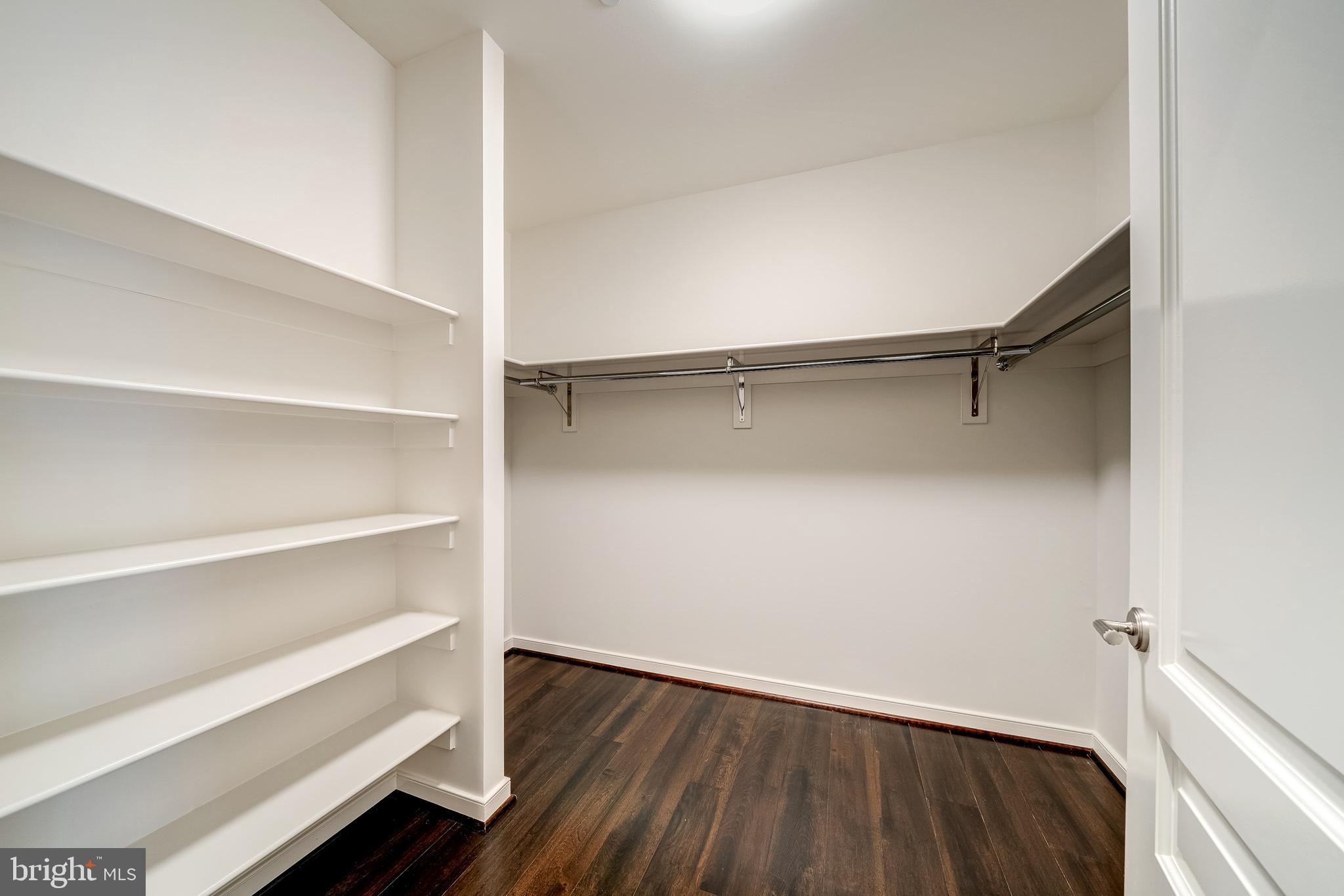 THE SIGNET - Residential Lease