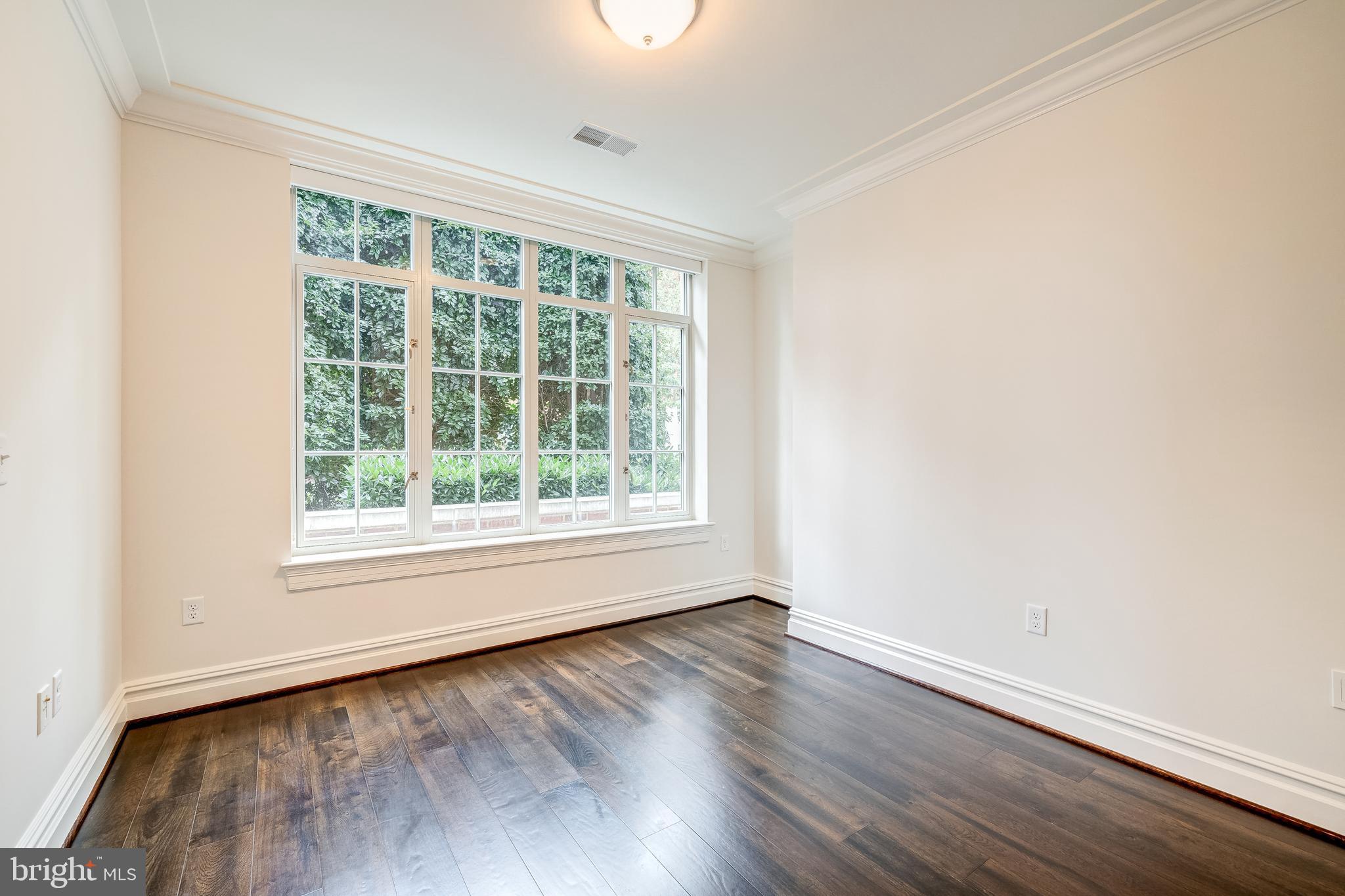 THE SIGNET - Residential Lease