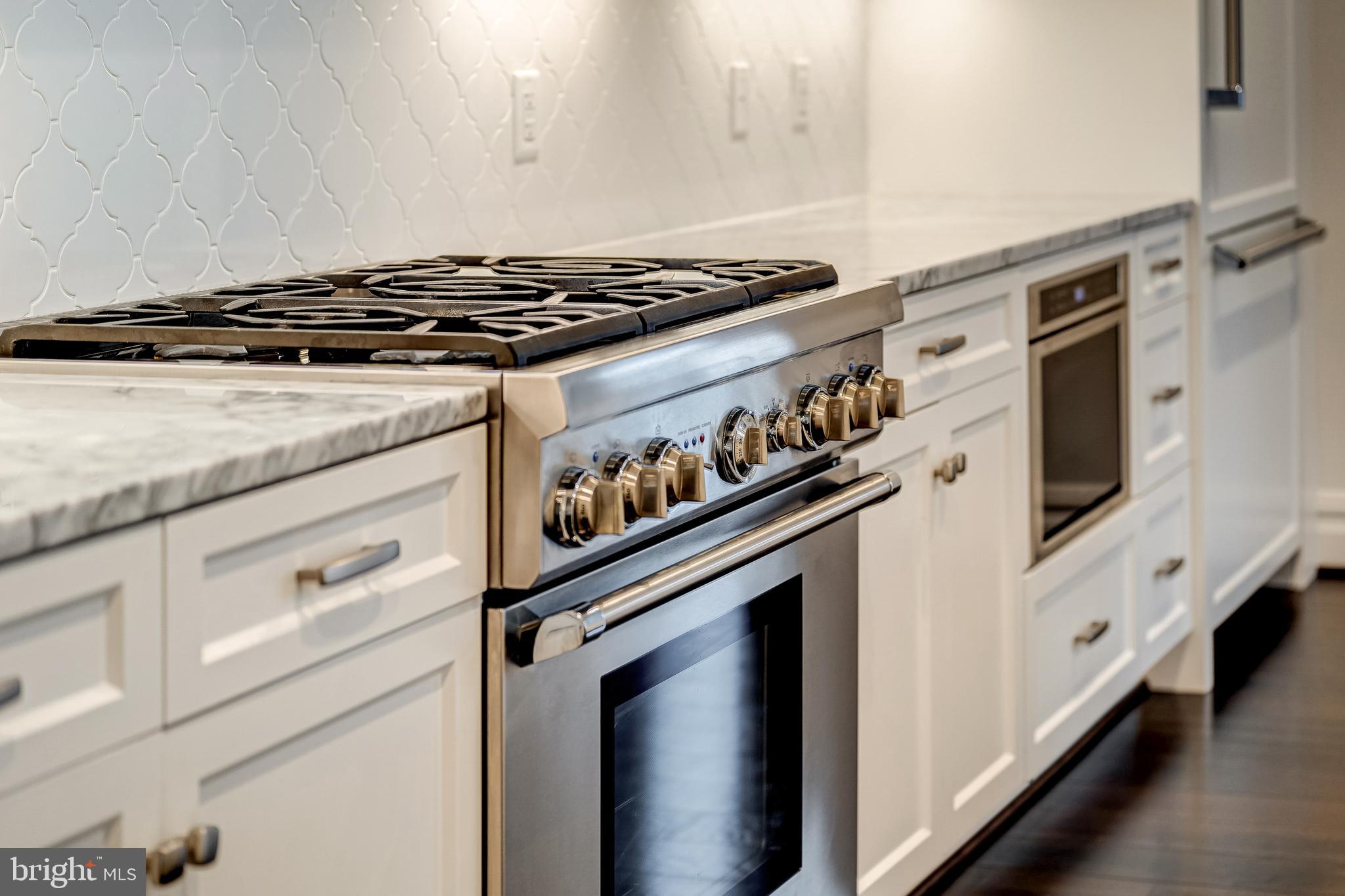 THE SIGNET - Residential Lease
