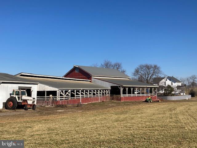 WARWICK TWP - Farm