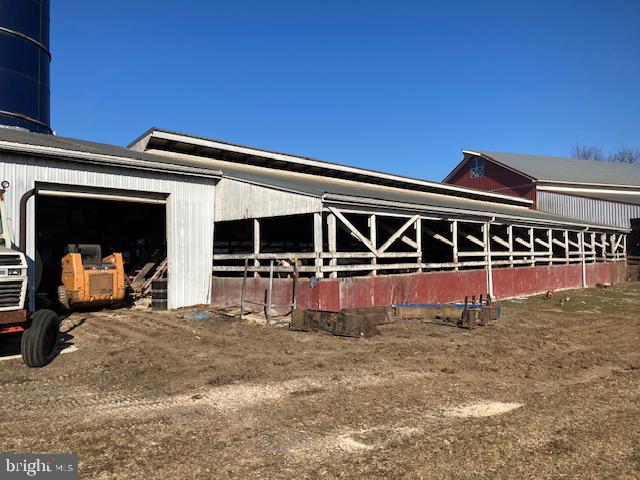 WARWICK TWP - Farm