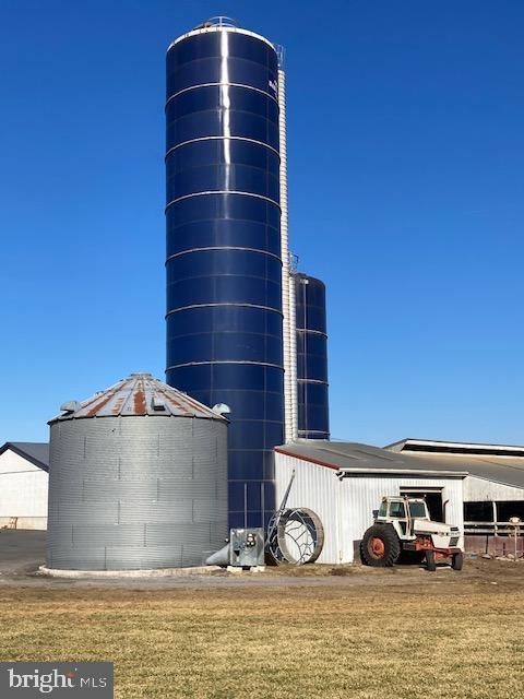 WARWICK TWP - Farm